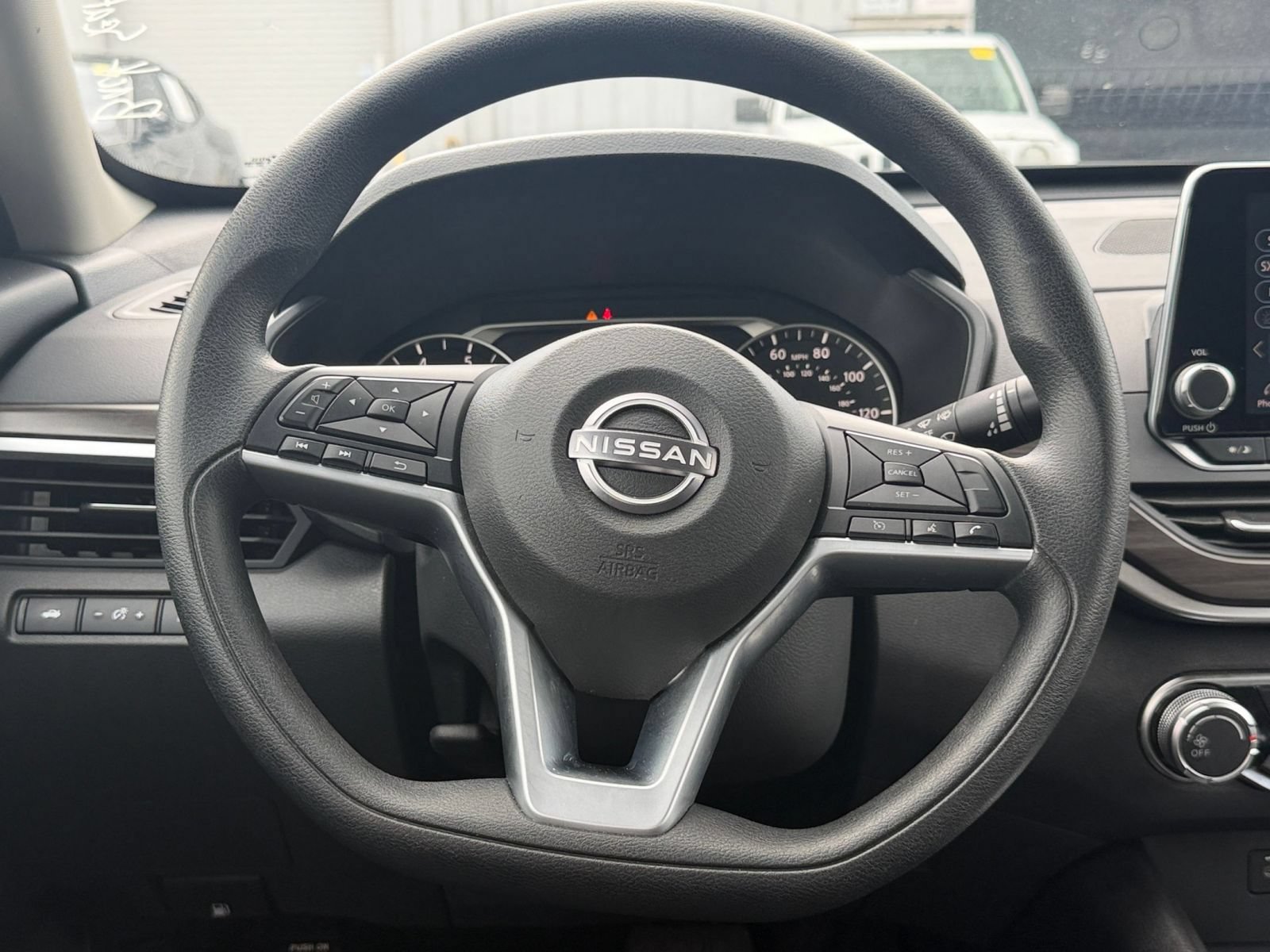 Thumbnail: 2025 Nissan Altima - 23