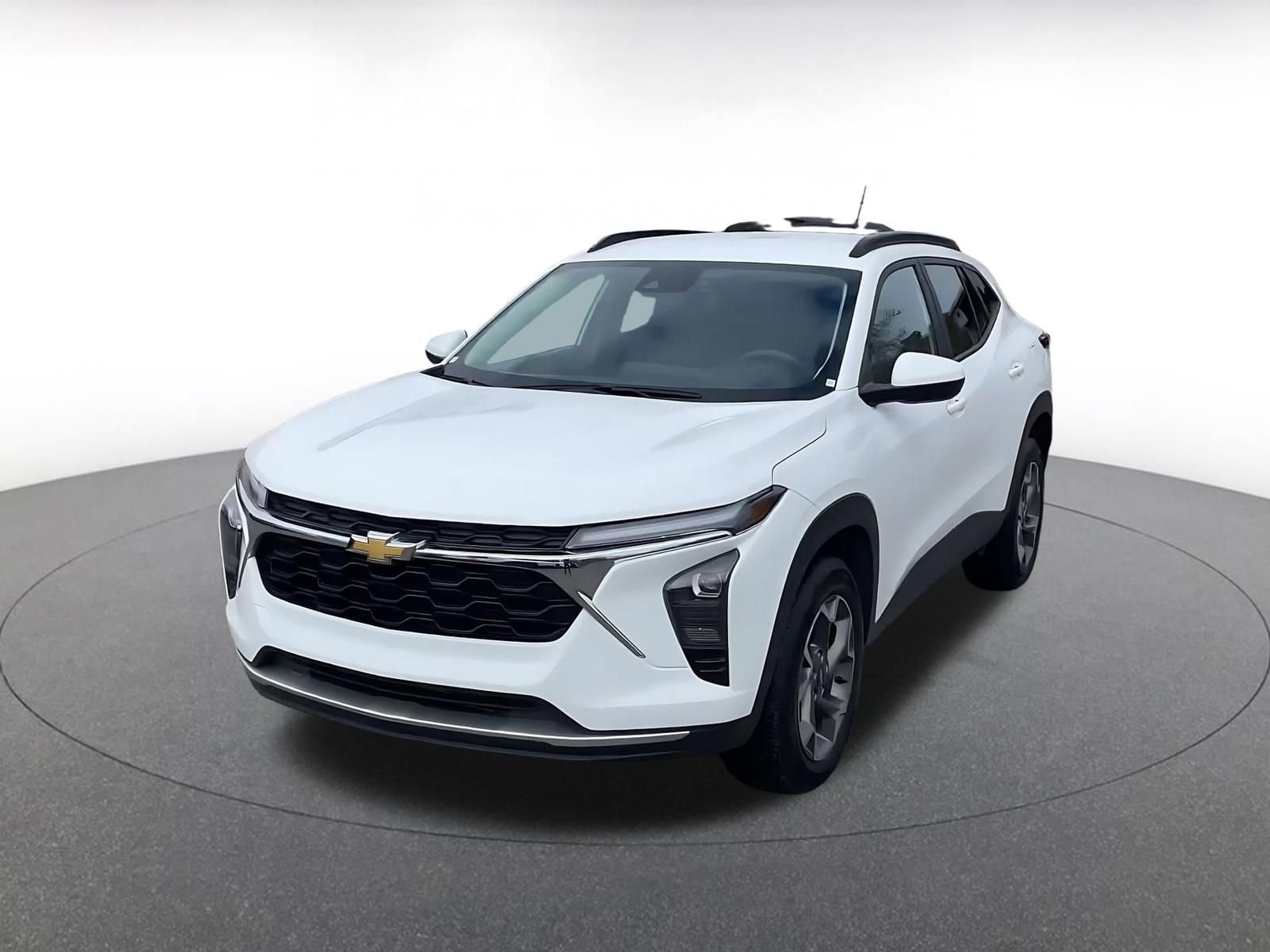 Thumbnail: 2025 Chevrolet Trax - 4
