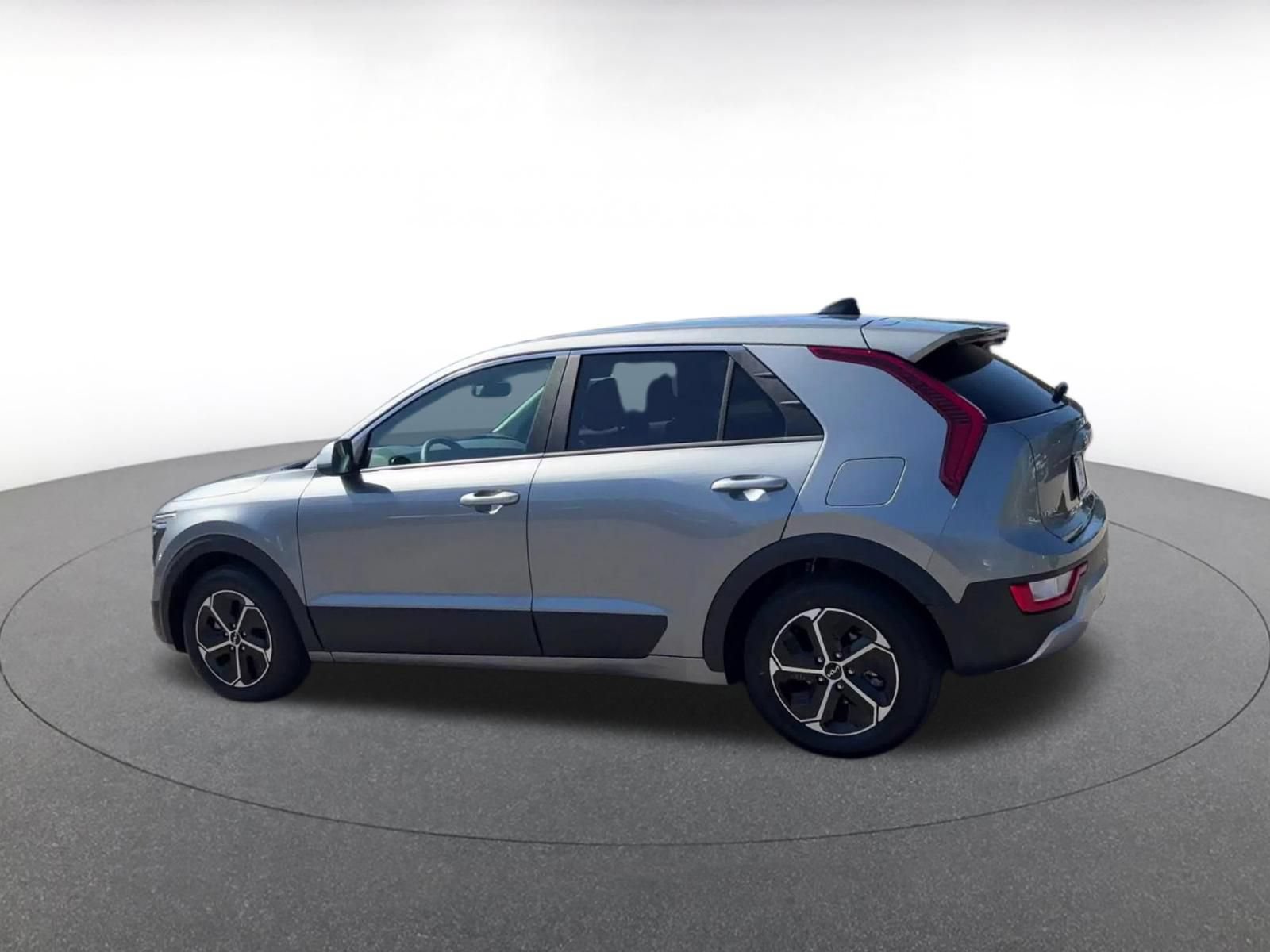 Thumbnail: 2026 Kia Niro - 9