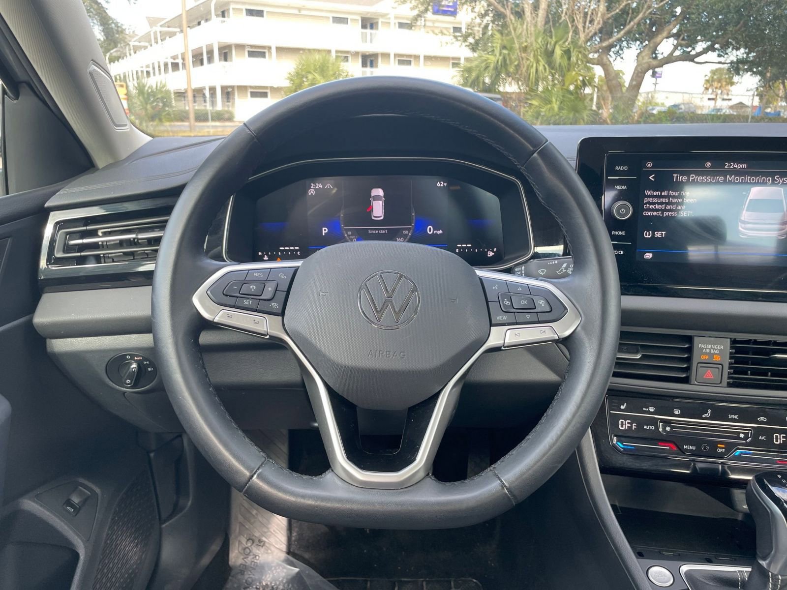 Thumbnail: 2025 Volkswagen Jetta - 27