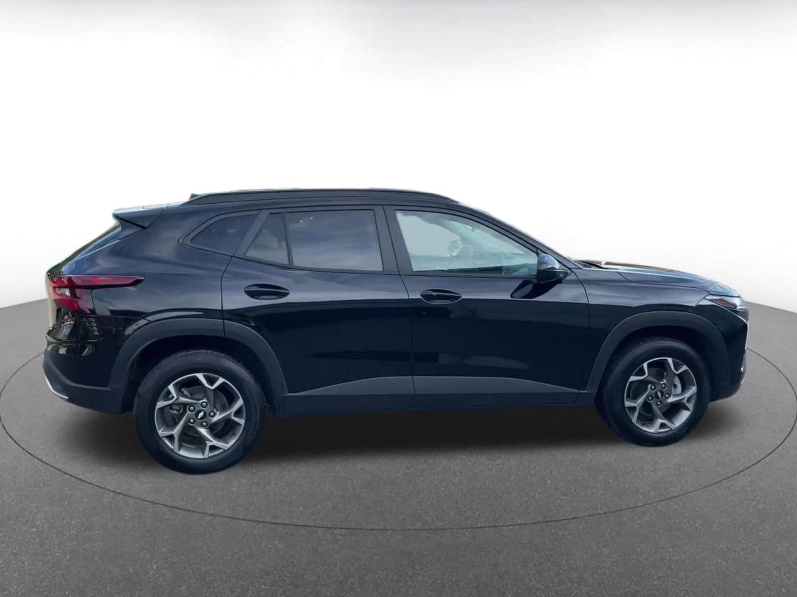 Thumbnail: 2025 Chevrolet Trax - 15