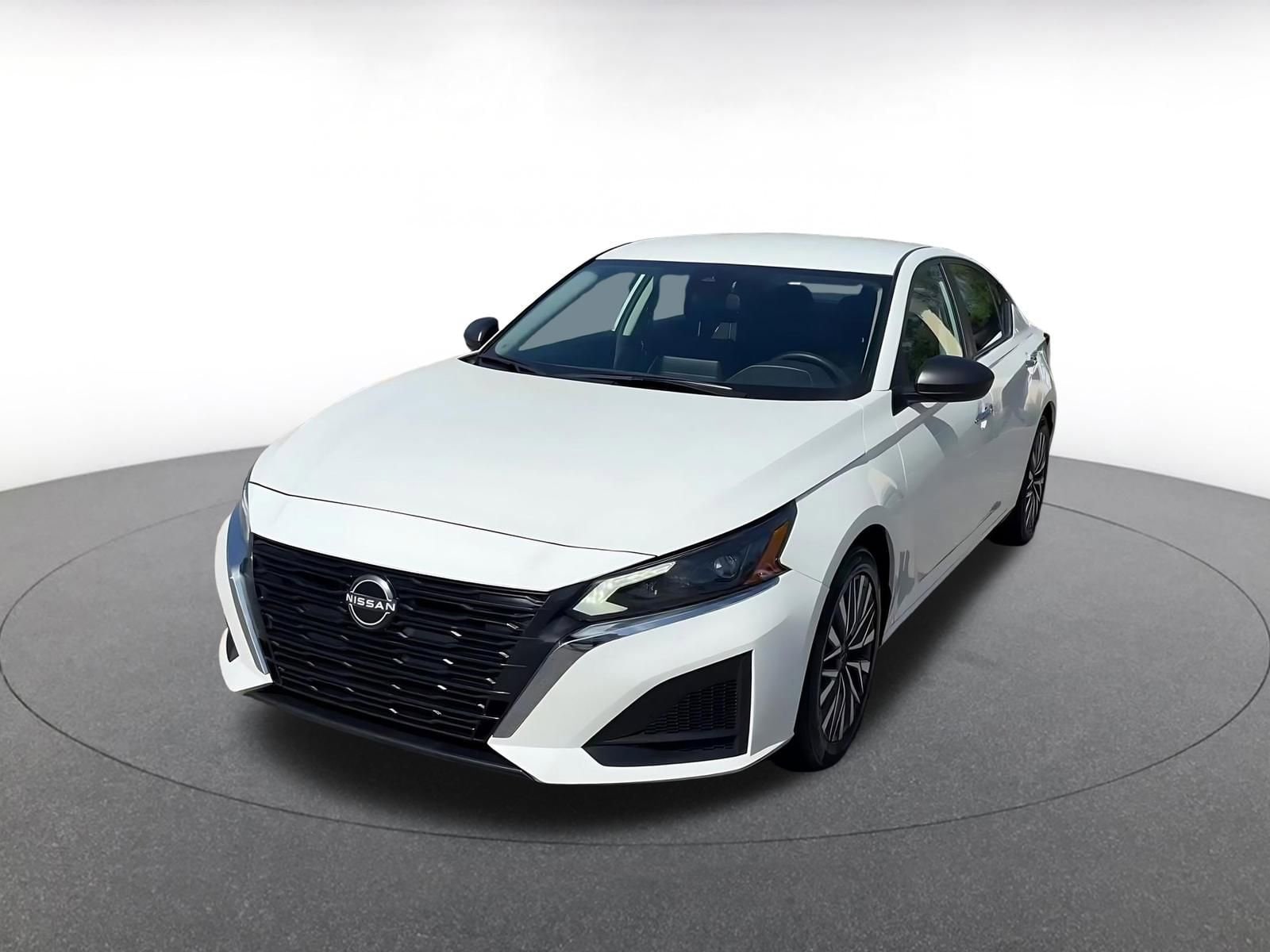Thumbnail: 2025 Nissan Altima - 4