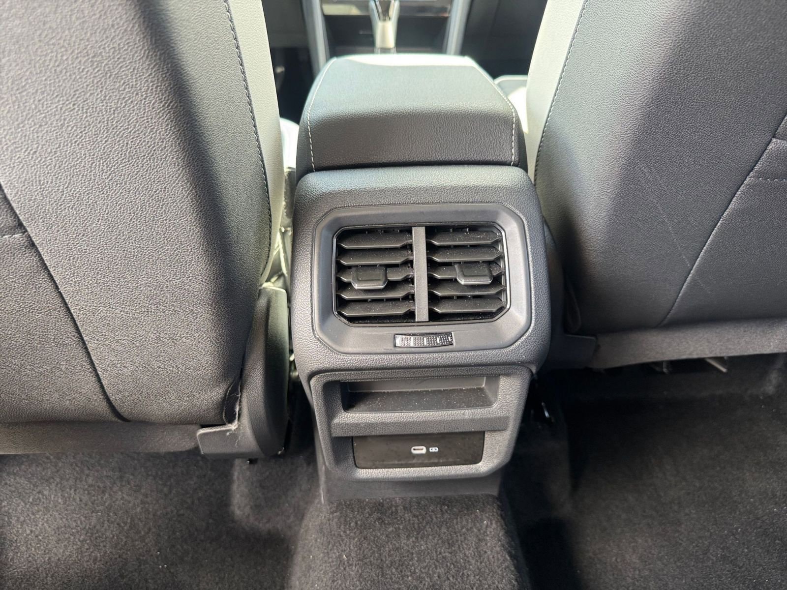 Thumbnail: 2025 Volkswagen Taos - 24