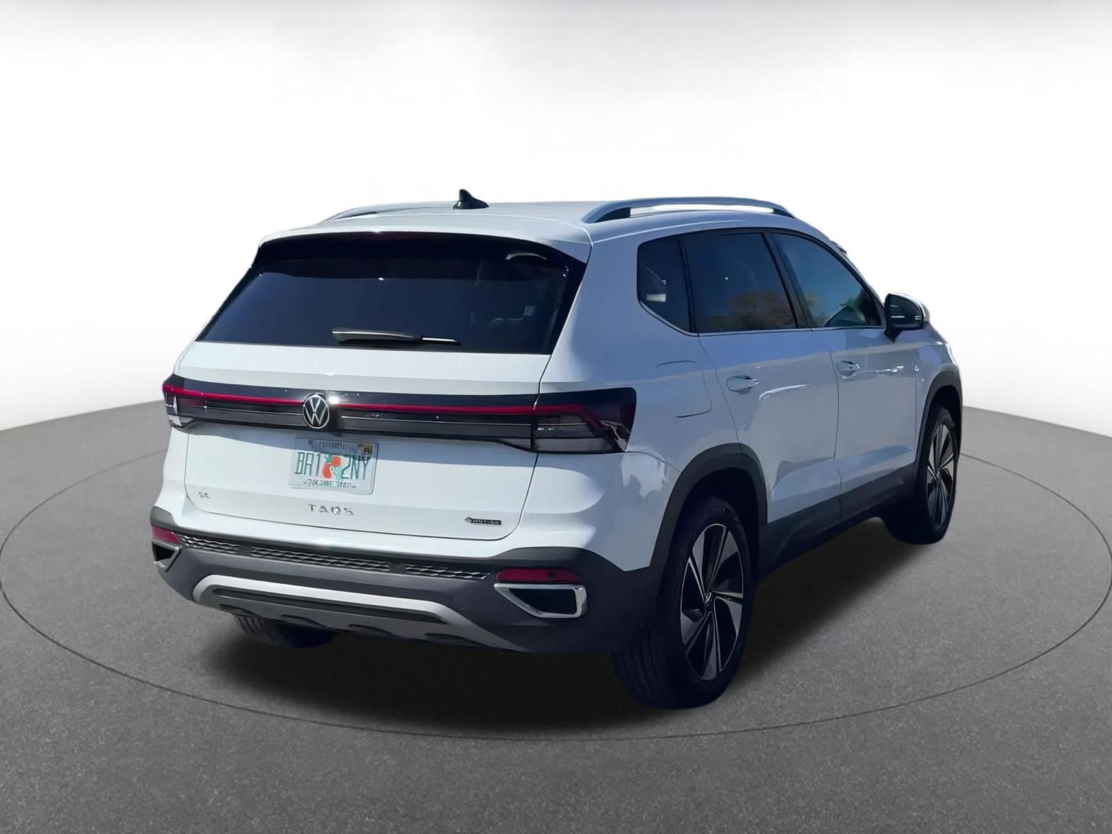 Thumbnail: 2025 Volkswagen Taos - 14