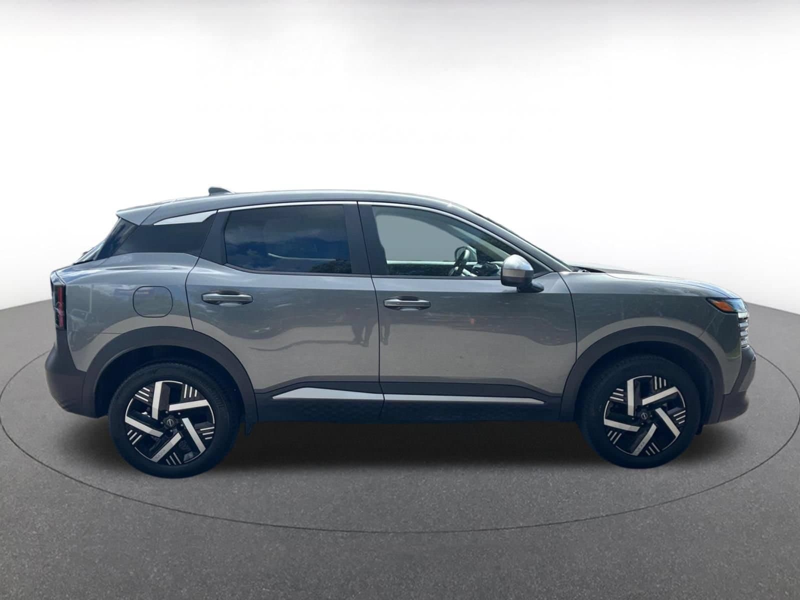 Thumbnail: 2025 Nissan Kicks - 15