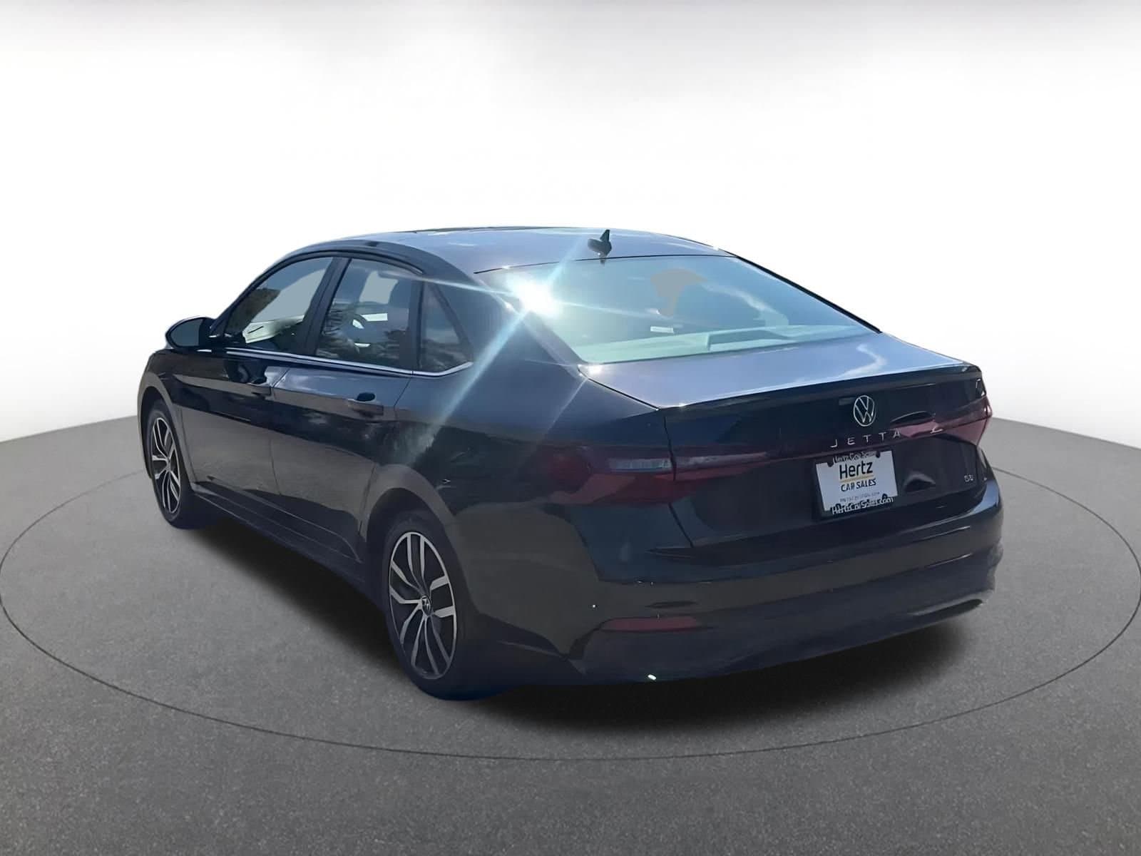 Thumbnail: 2025 Volkswagen Jetta - 10