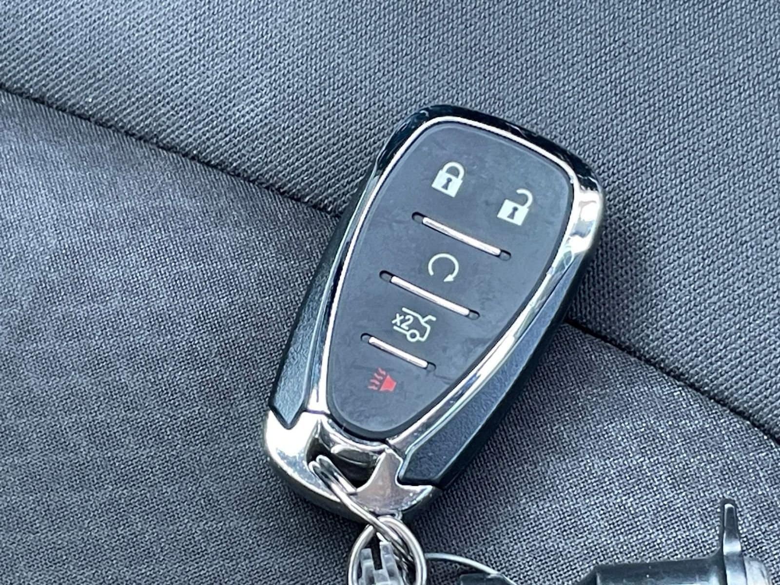 Thumbnail: 2023 Chevrolet Malibu - 25