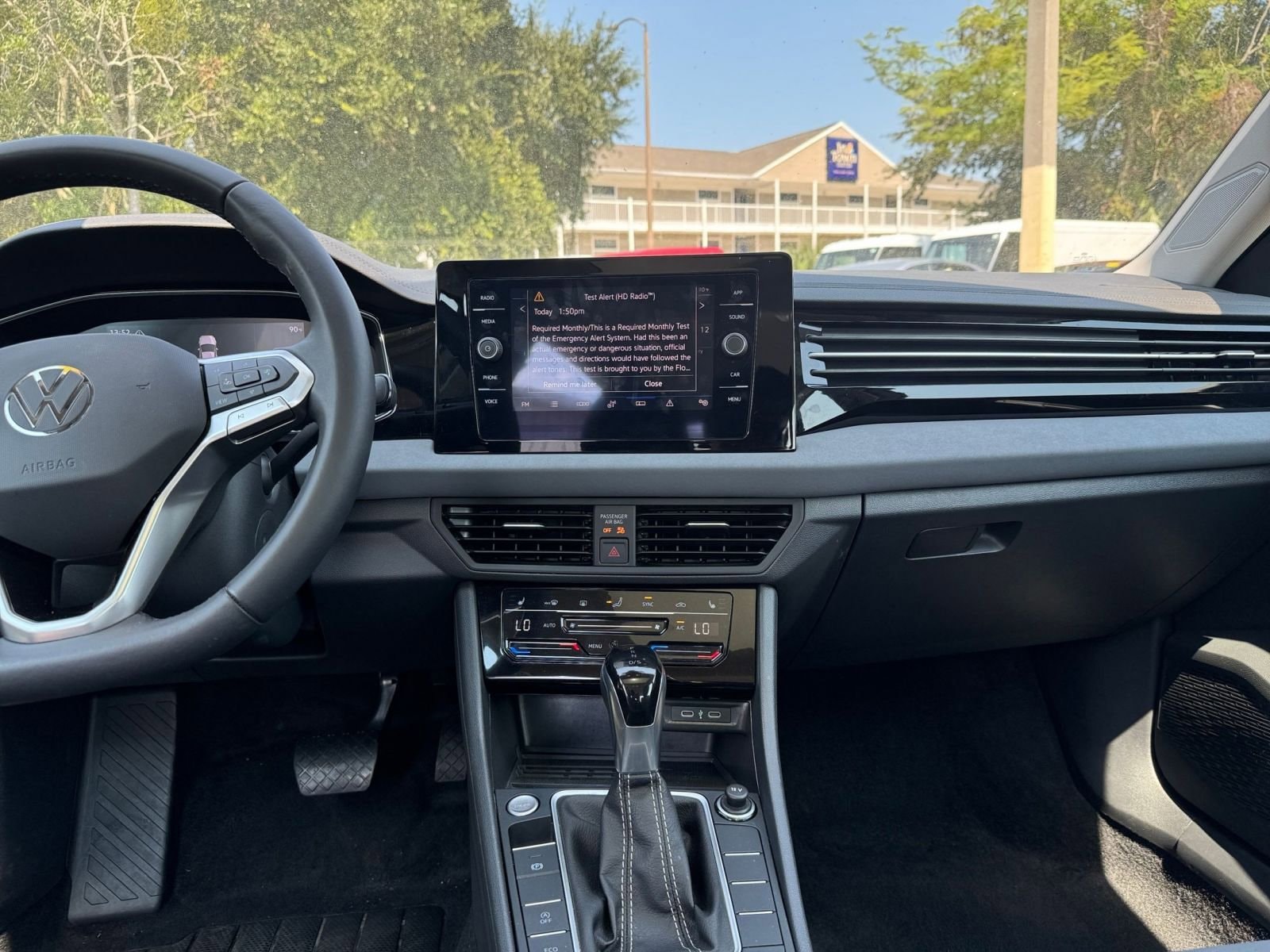 Thumbnail: 2025 Volkswagen Jetta - 18