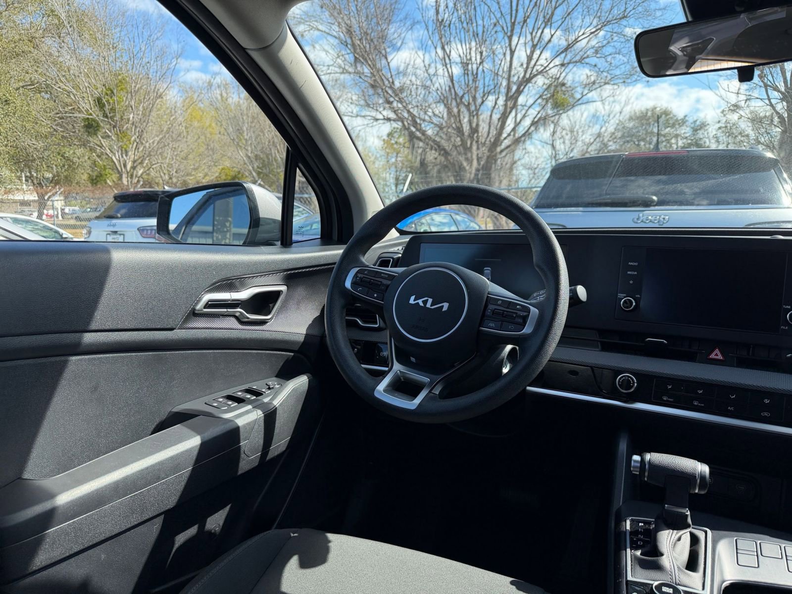 Thumbnail: 2025 Kia Sportage - 33