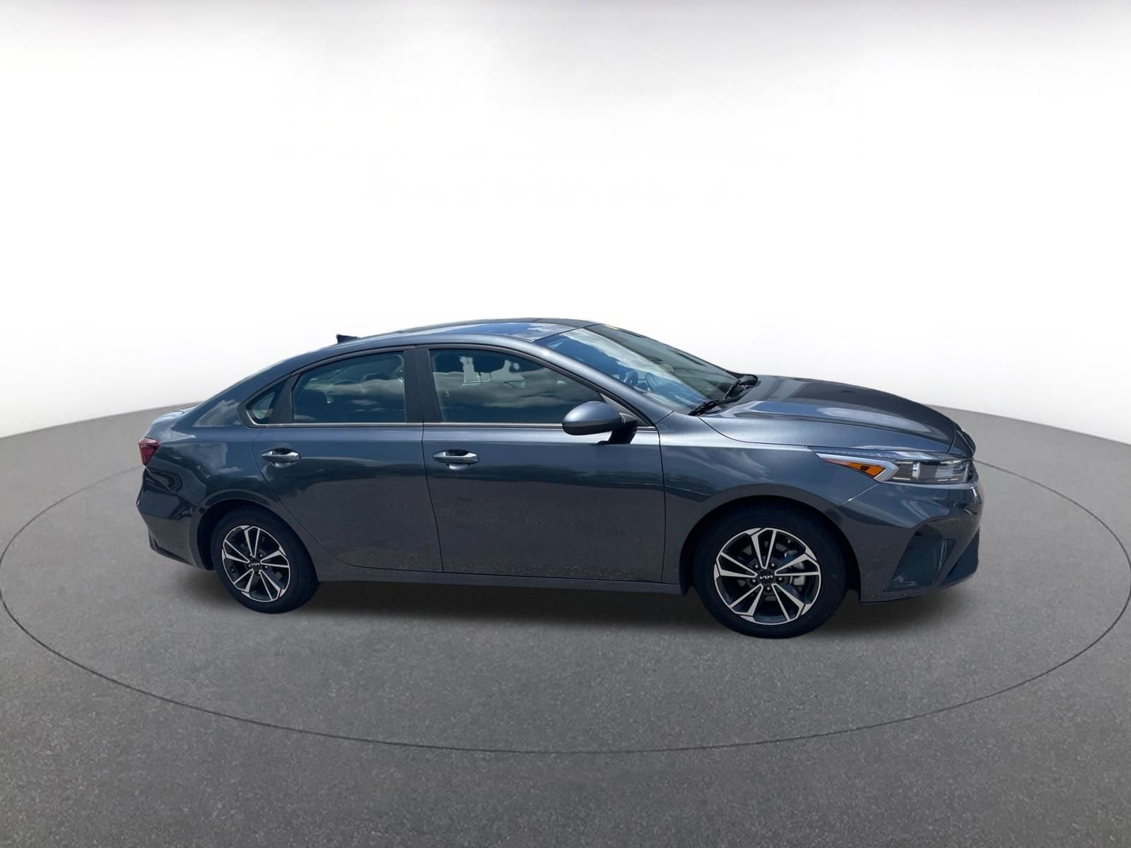 Thumbnail: 2024 Kia Forte - 2
