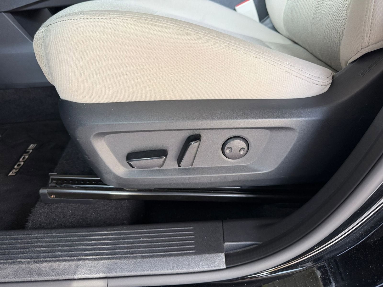 Thumbnail: 2025 Nissan Rogue - 22