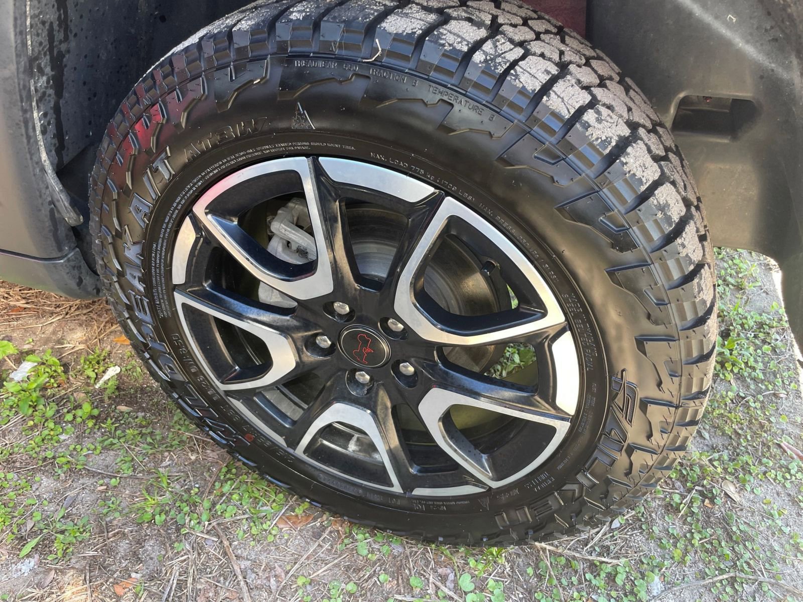 Thumbnail: 2025 Jeep Compass - 28