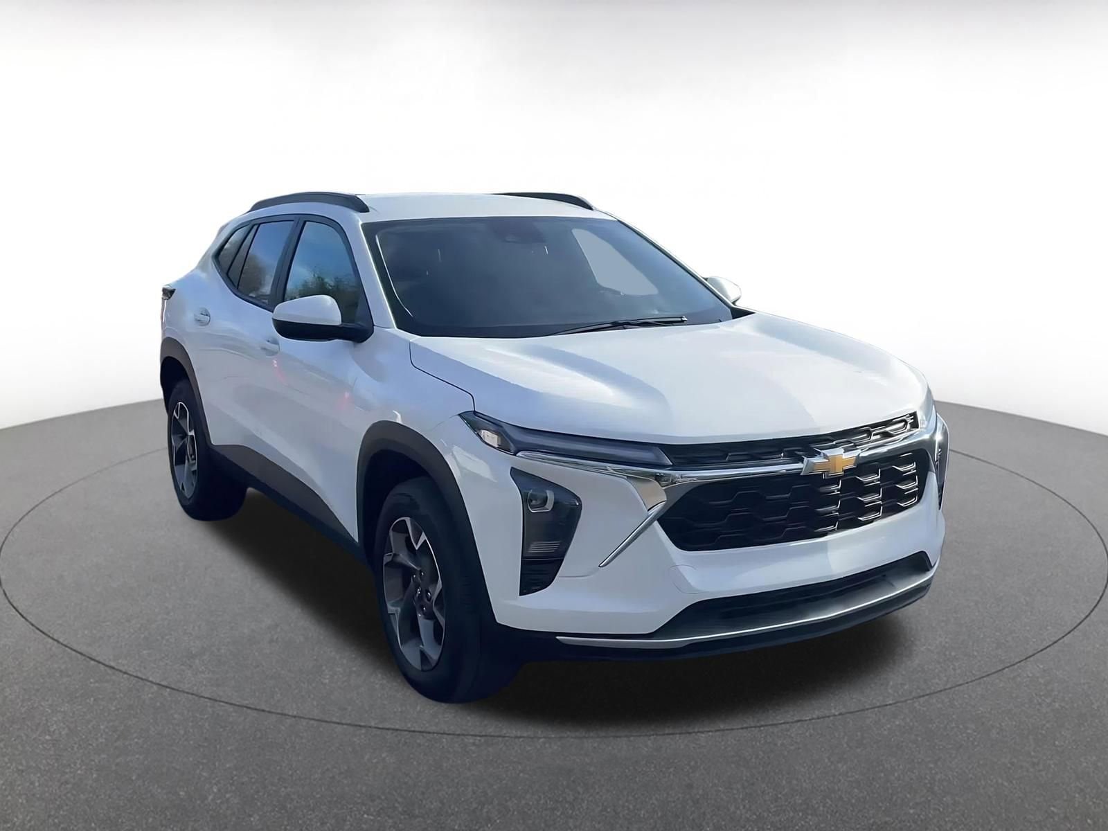 Thumbnail: 2025 Chevrolet Trax - 2