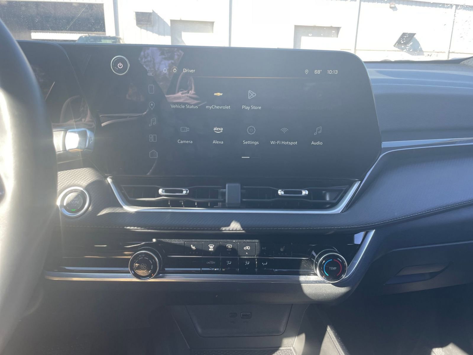 Thumbnail: 2025 Chevrolet Equinox - 18