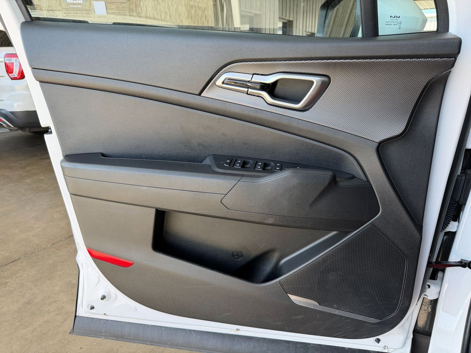 Thumbnail: 2025 Kia Sportage - 18