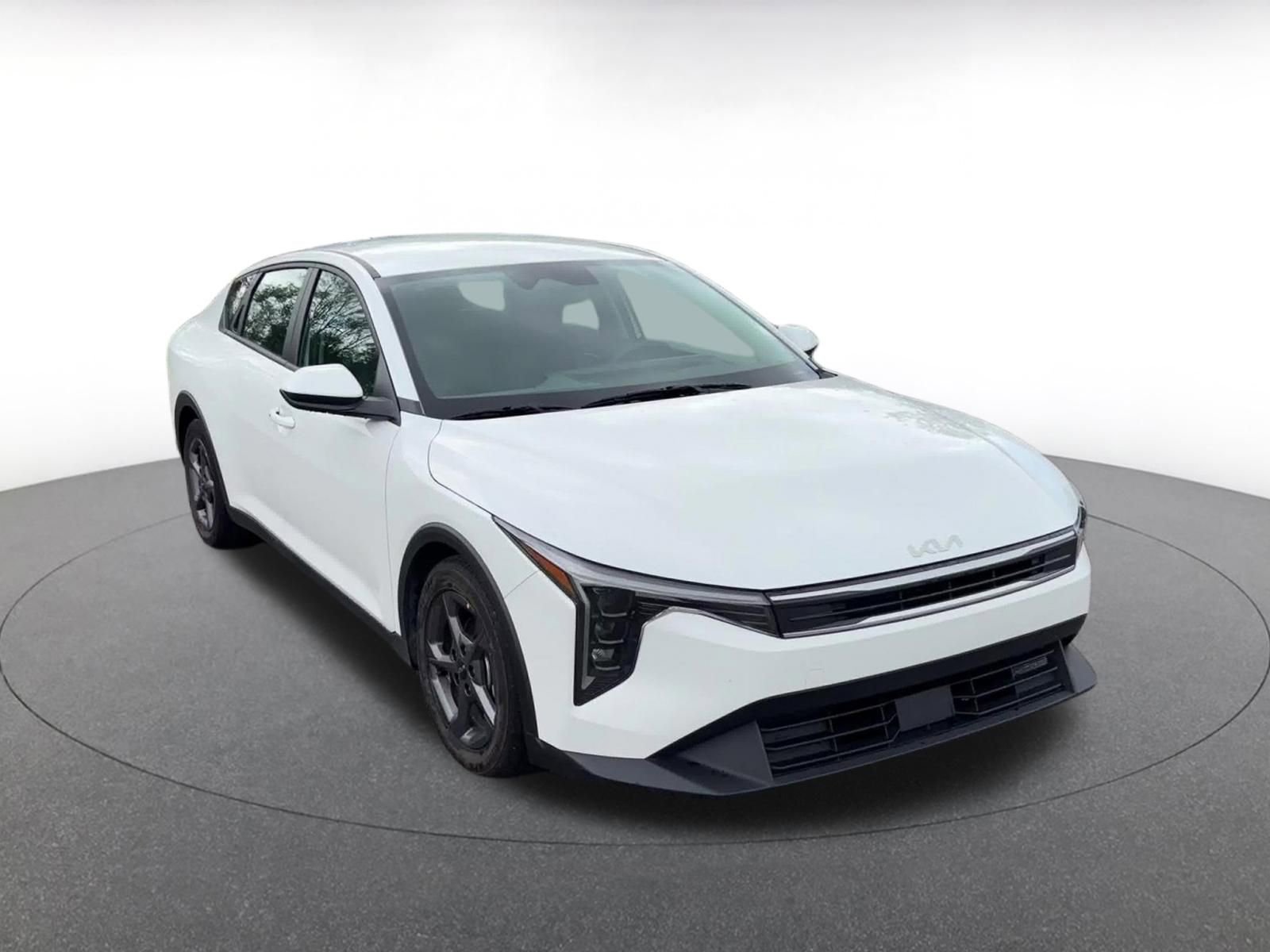 Thumbnail: 2025 Kia K4 - 2