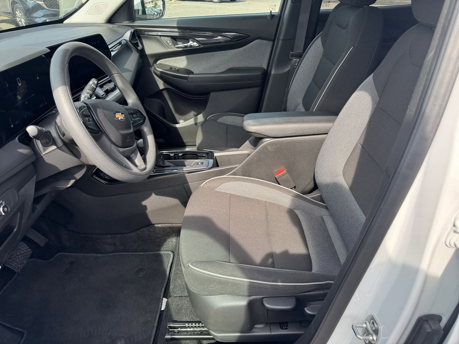 Thumbnail: 2025 Chevrolet TrailBlazer - 24