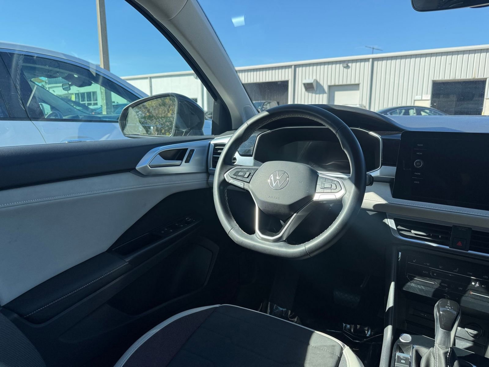 Thumbnail: 2025 Volkswagen Taos - 34