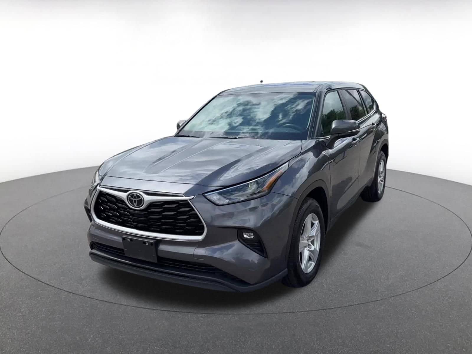 Thumbnail: 2025 Toyota Highlander - 4
