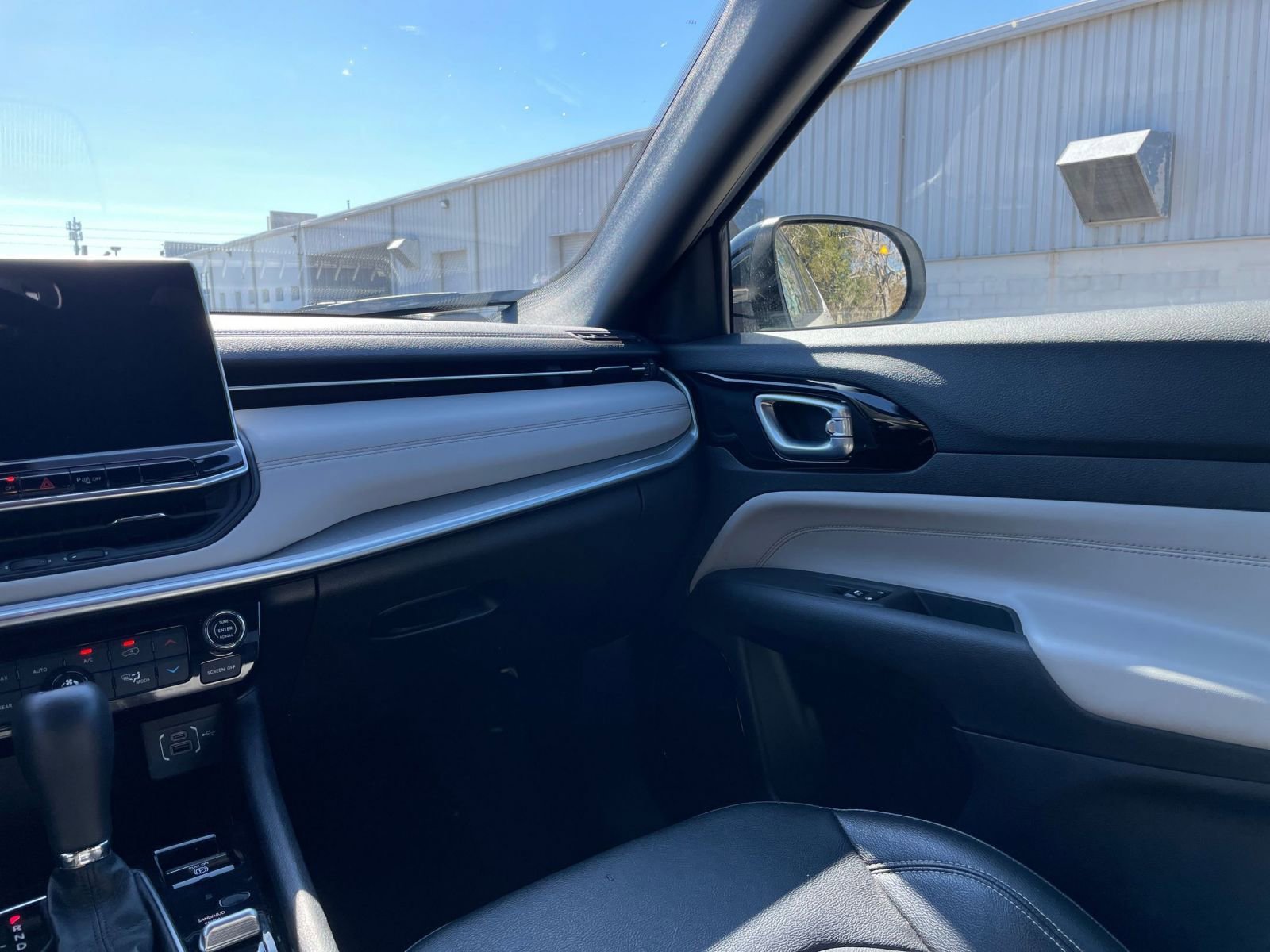 Thumbnail: 2025 Jeep Compass - 35