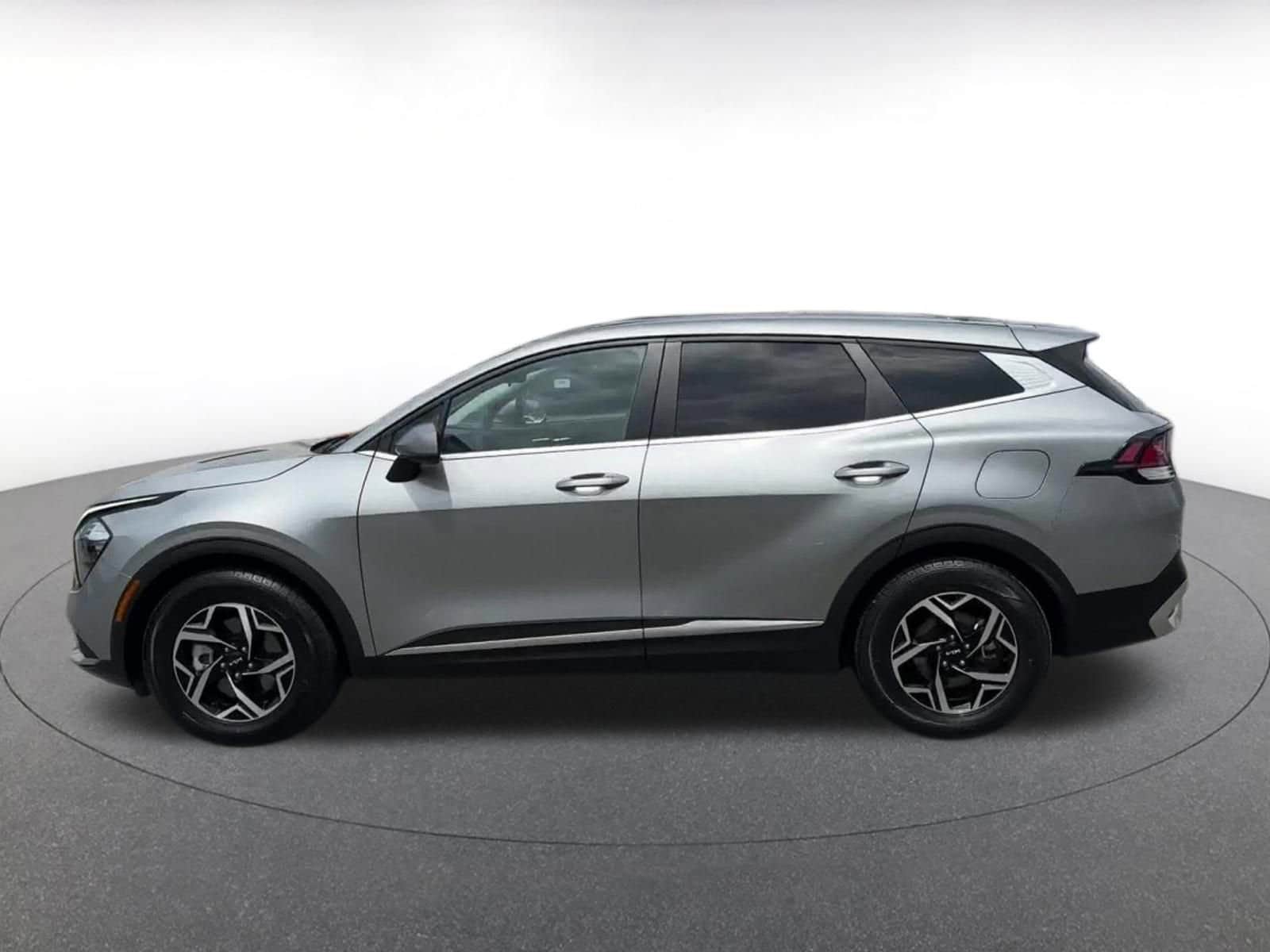Thumbnail: 2023 Kia Sportage - 6