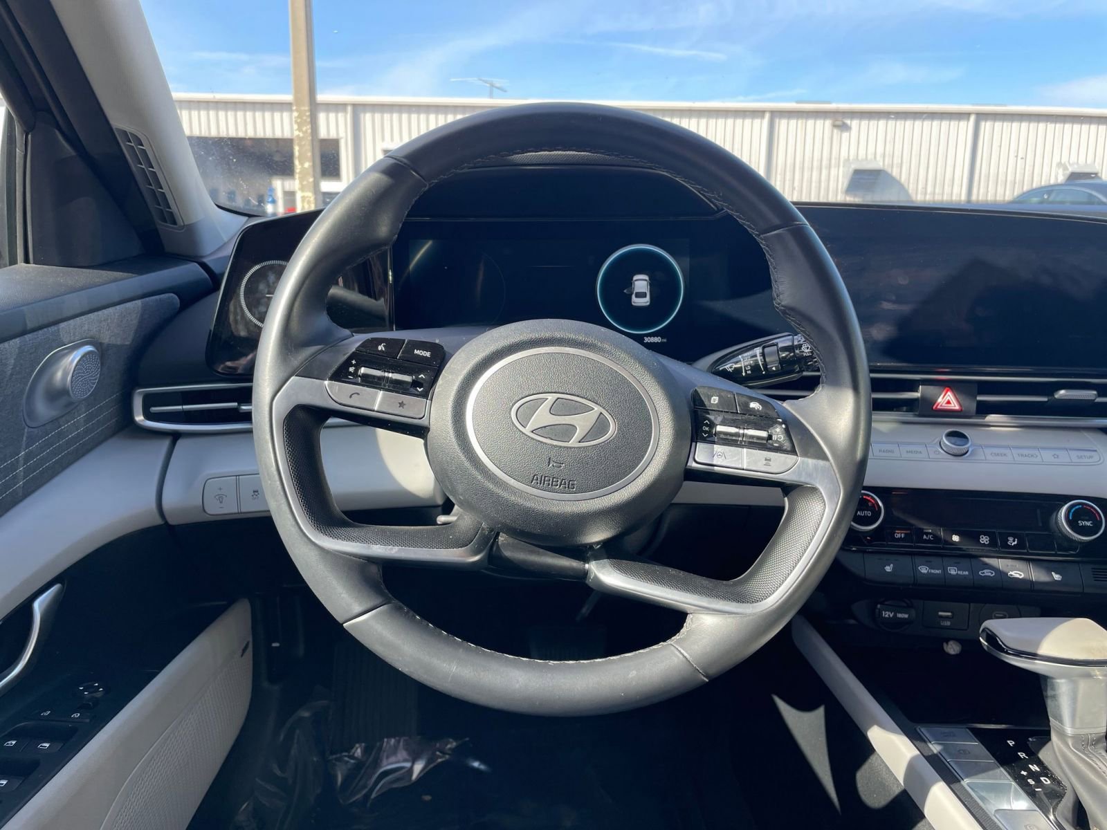 Thumbnail: 2025 Hyundai Elantra - 28