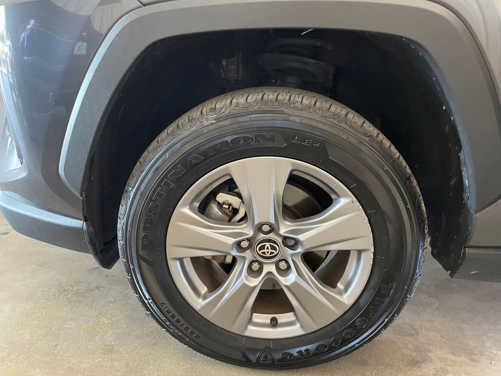 Thumbnail: 2025 Toyota RAV4 - 28