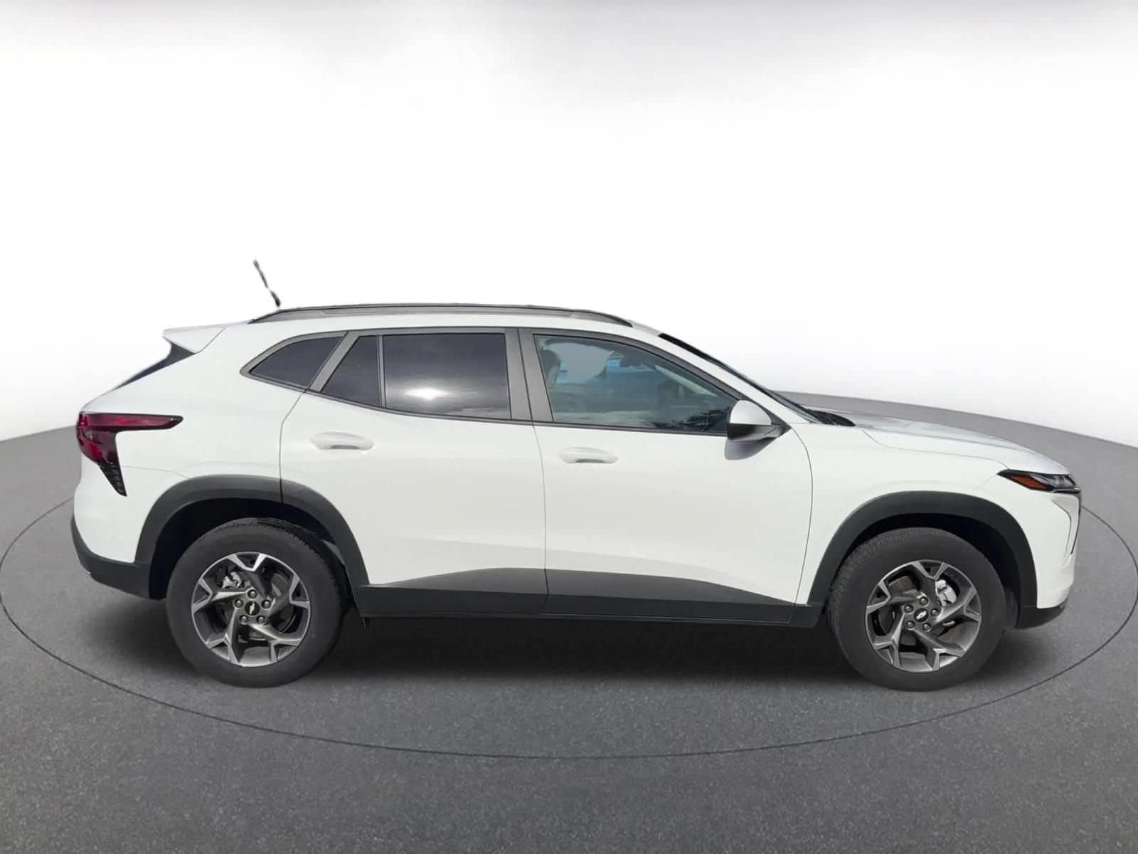 Thumbnail: 2025 Chevrolet Trax - 16