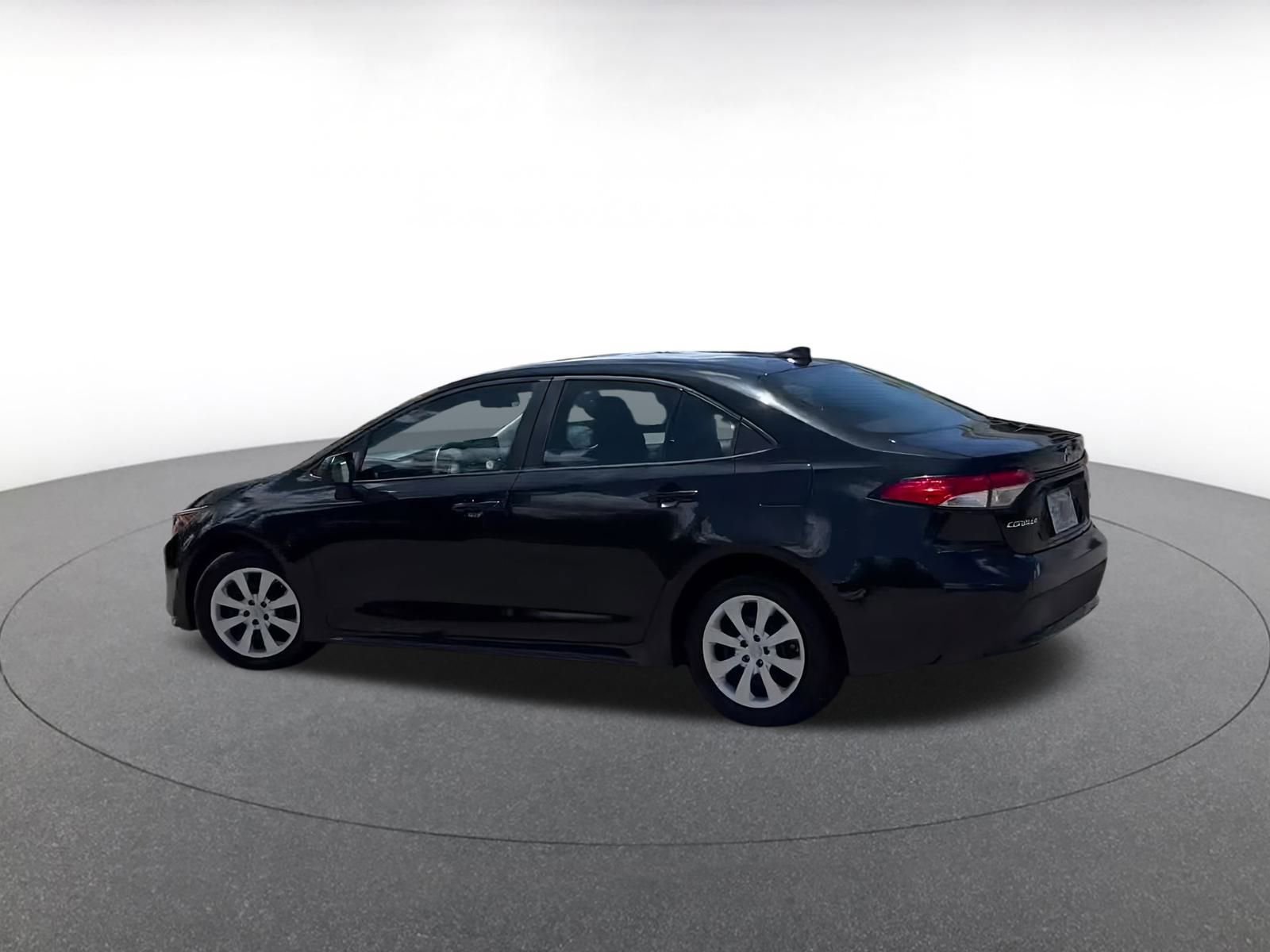 Thumbnail: 2022 Toyota Corolla - 9
