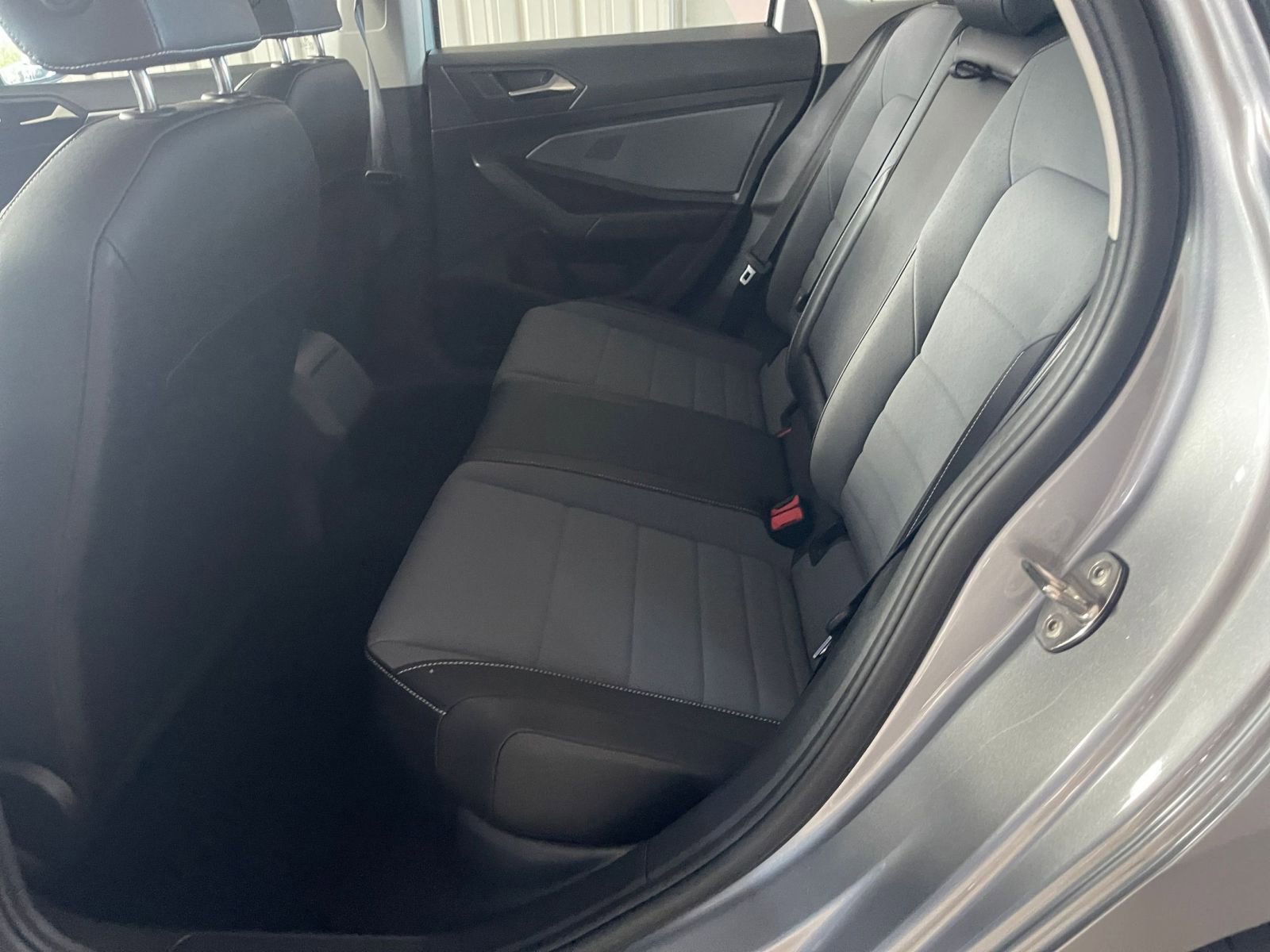 Thumbnail: 2025 Volkswagen Jetta - 22