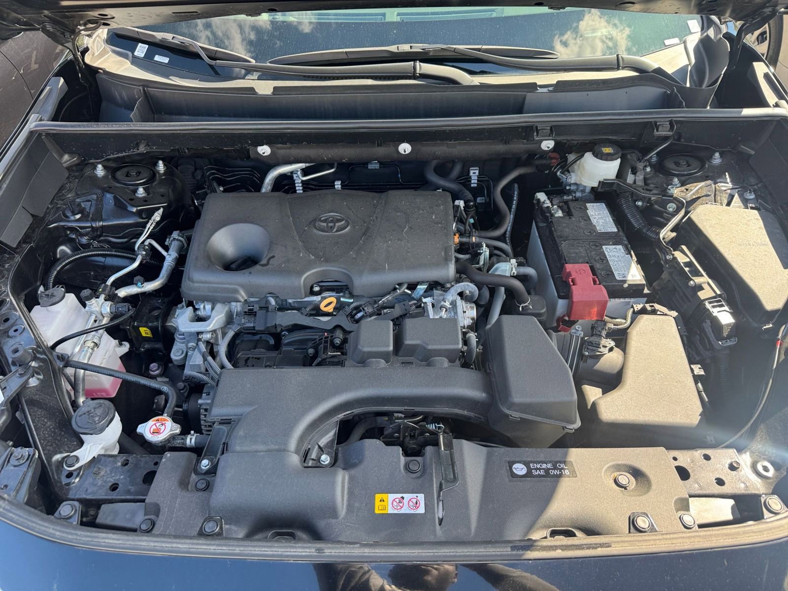 Thumbnail: 2025 Toyota RAV4 - 32