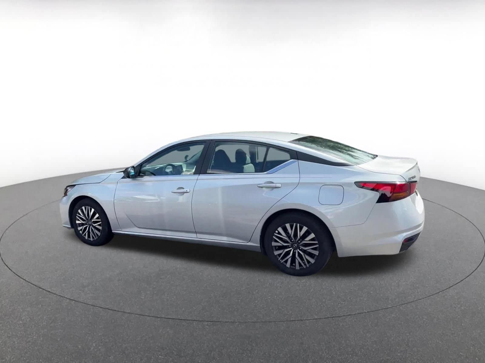 Thumbnail: 2026 Nissan Altima - 9