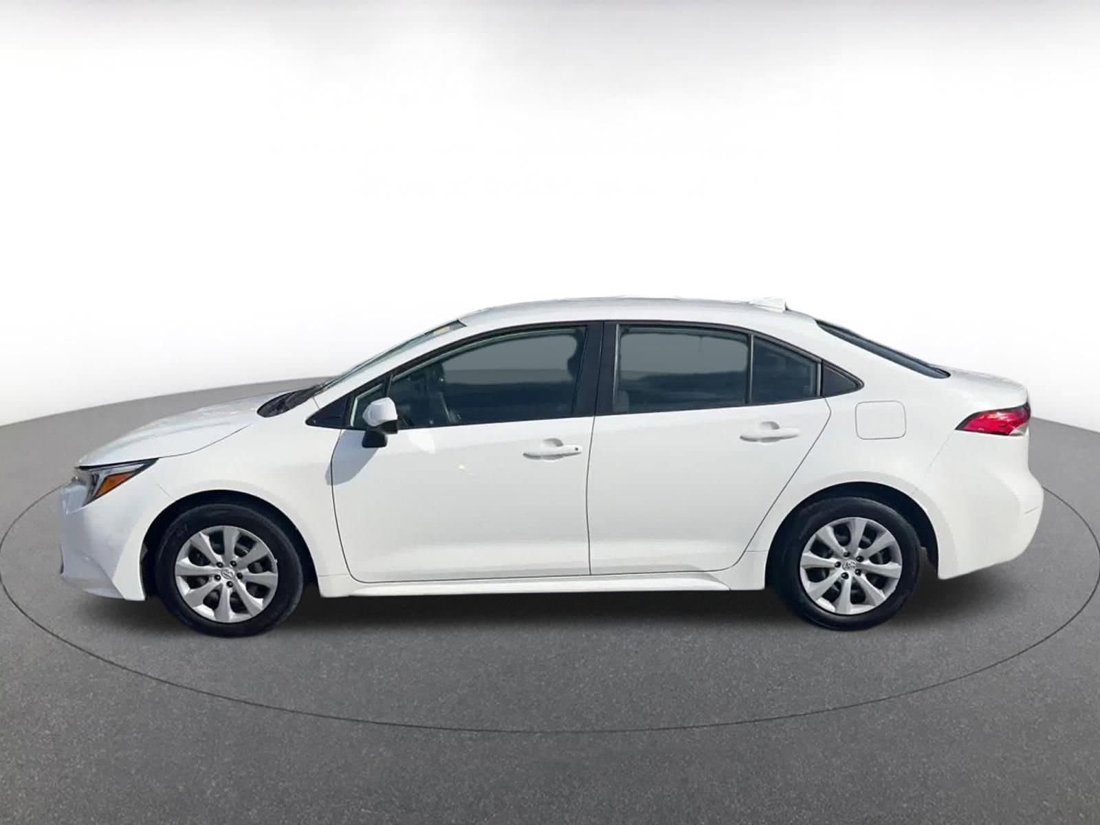 Thumbnail: 2025 Toyota Corolla - 8