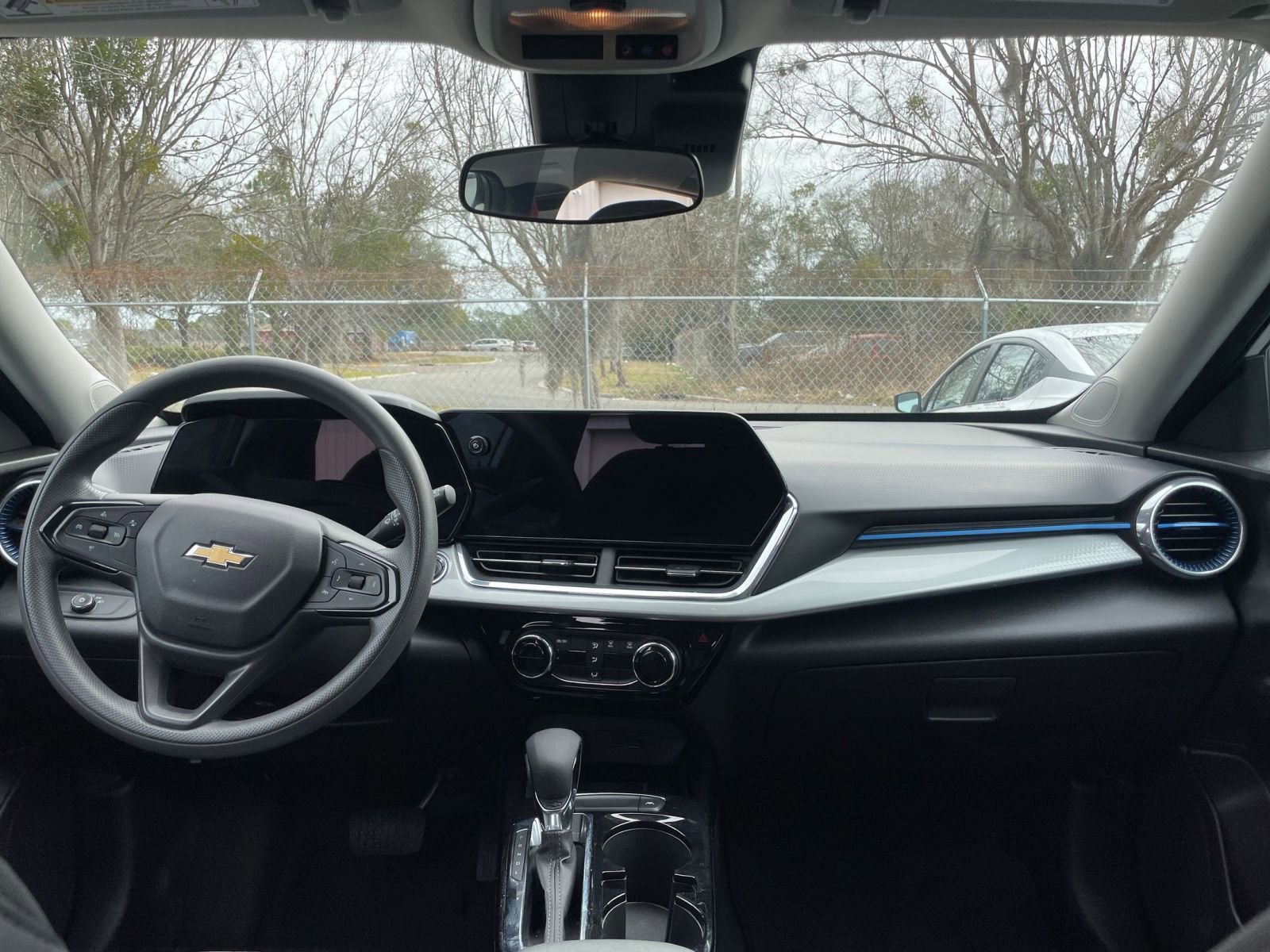 Thumbnail: 2025 Chevrolet Trax - 32