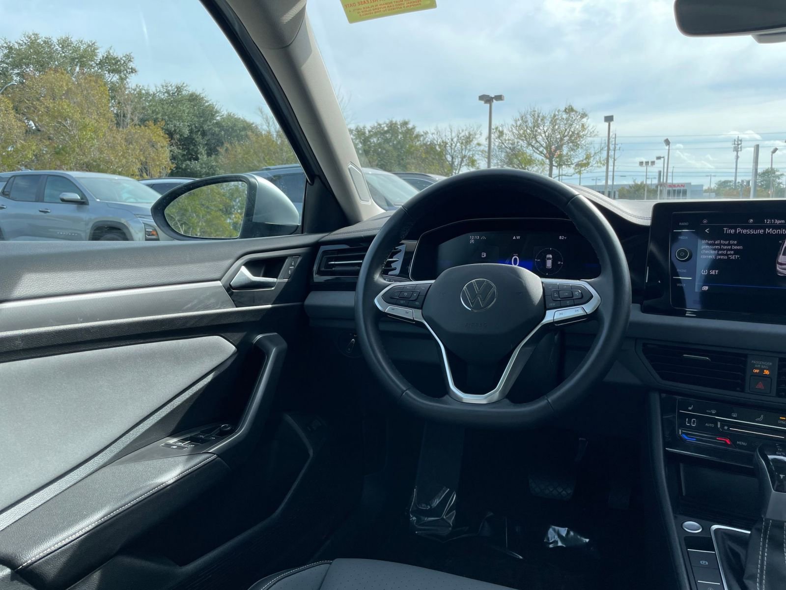 Thumbnail: 2025 Volkswagen Jetta - 32