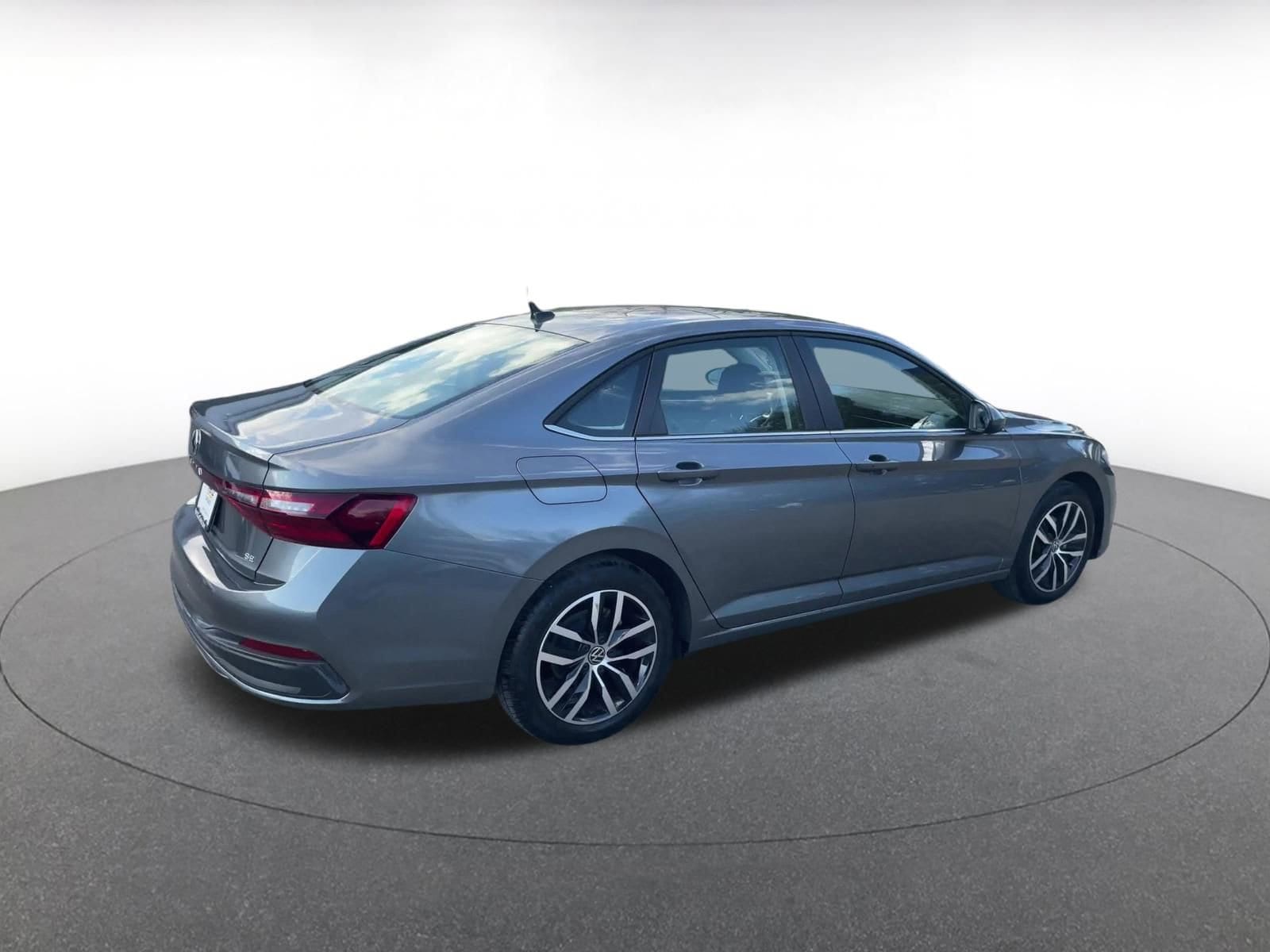 Thumbnail: 2025 Volkswagen Jetta - 14