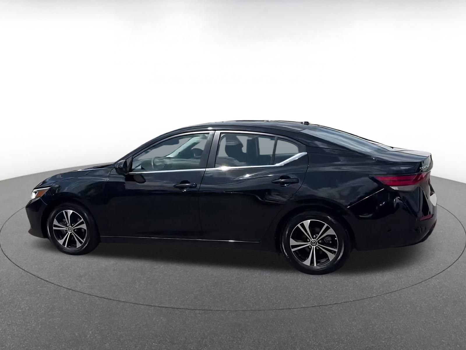 Thumbnail: 2023 Nissan Sentra - 13