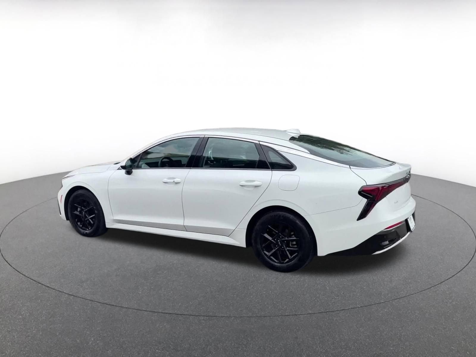 Thumbnail: 2025 Kia K5 - 9