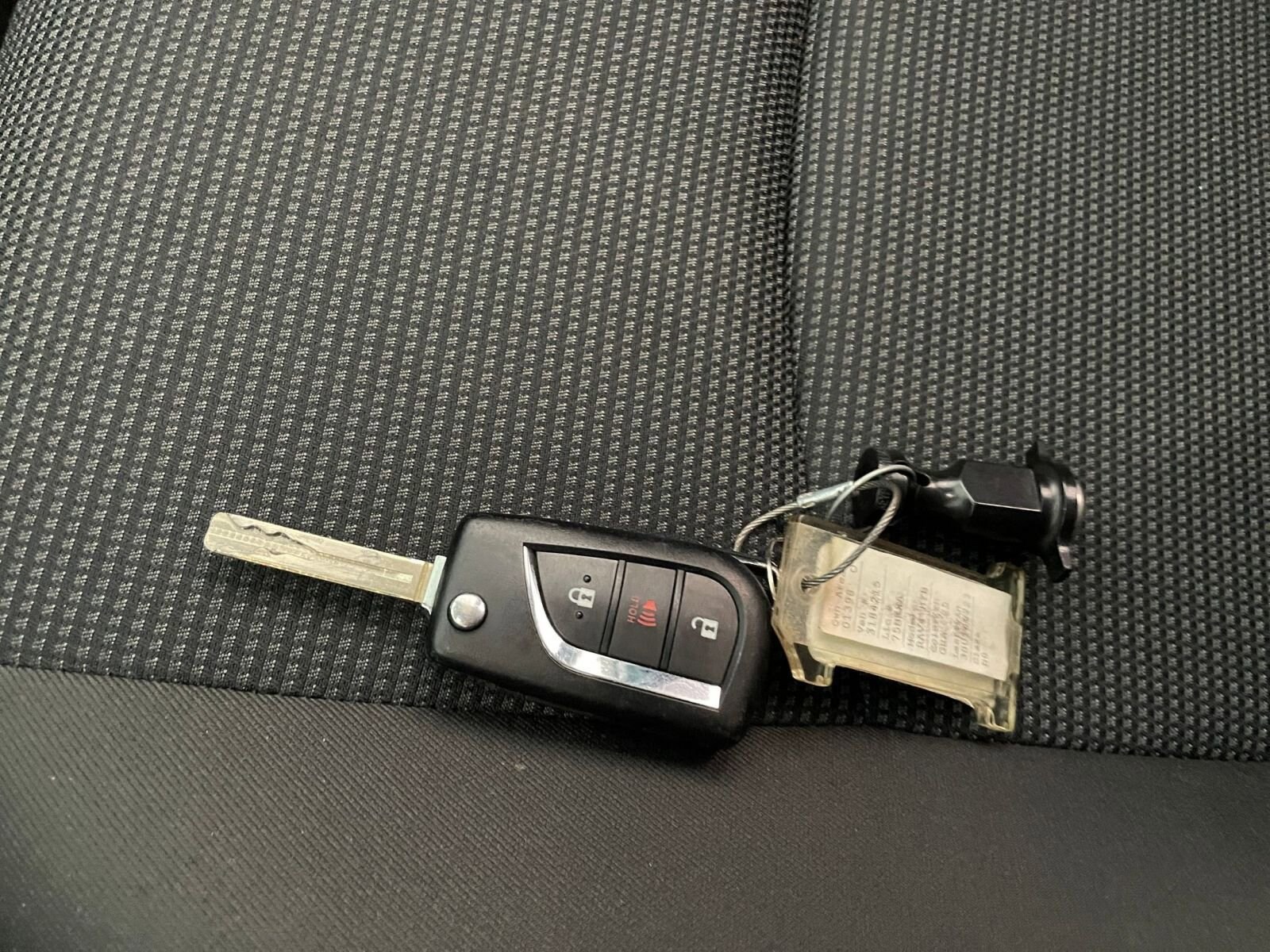 Thumbnail: 2025 Toyota RAV4 - 21