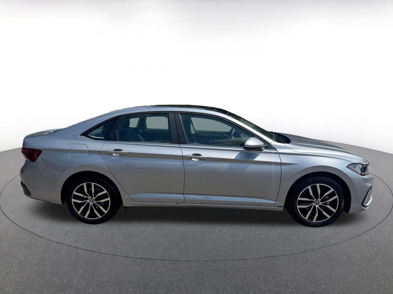 Thumbnail: 2025 Volkswagen Jetta - 15