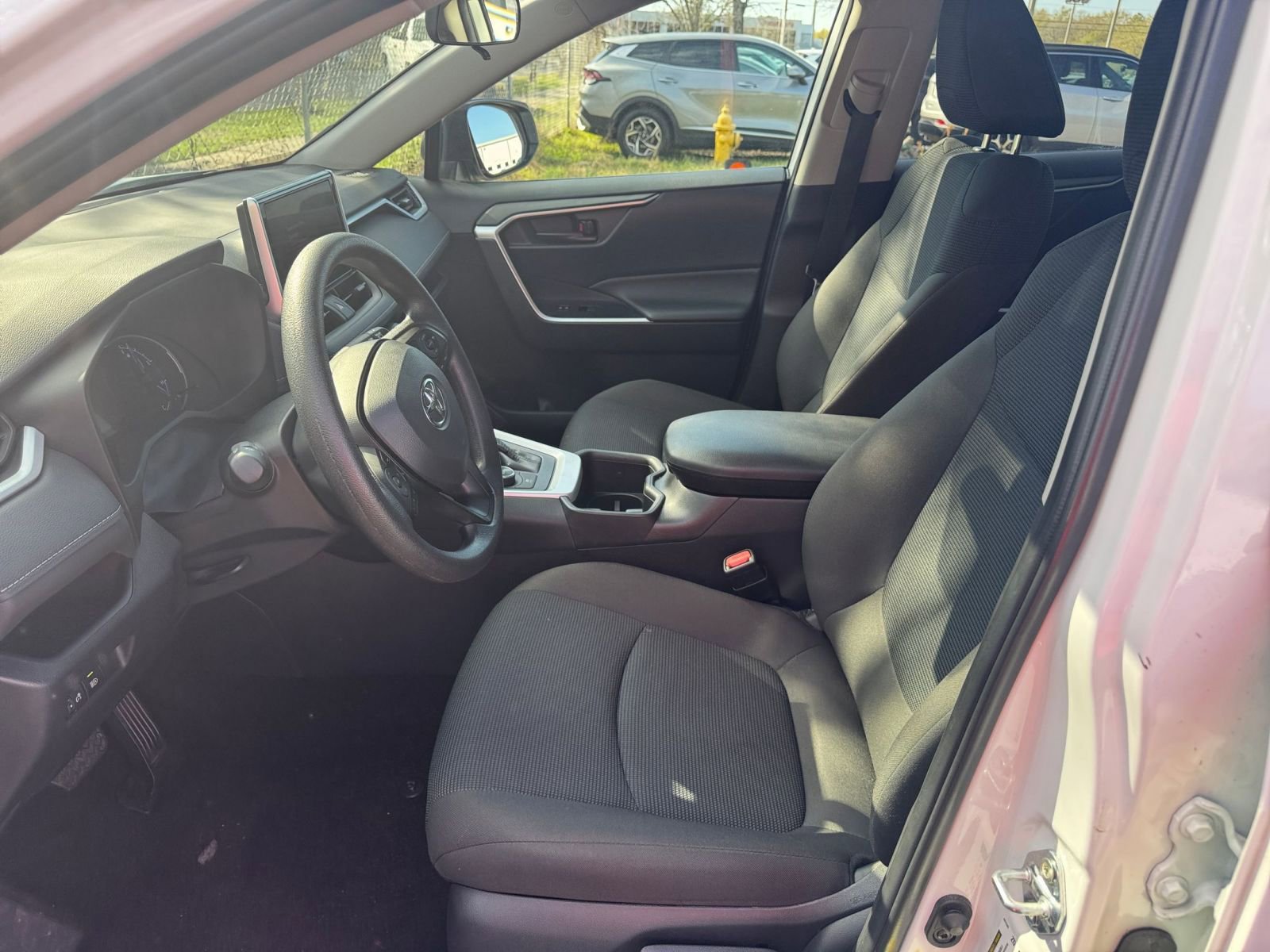 Thumbnail: 2025 Toyota RAV4 - 27