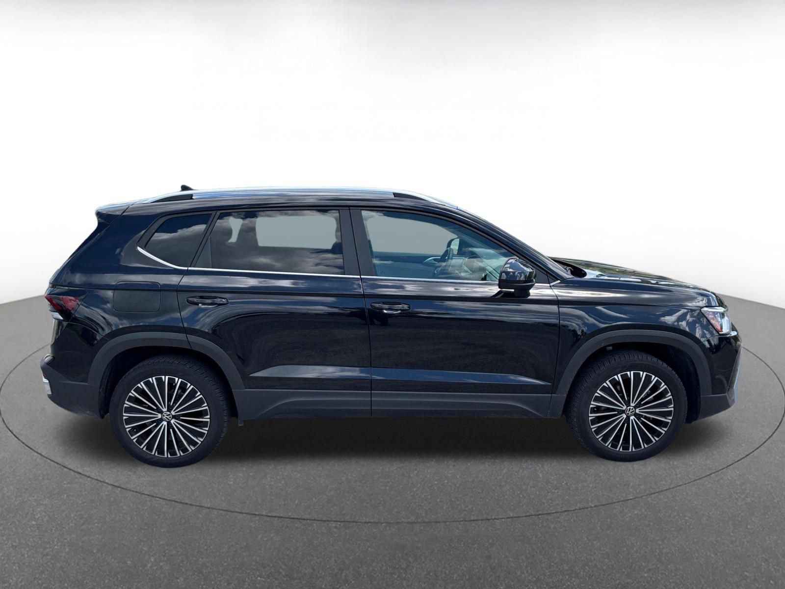 Thumbnail: 2026 Volkswagen Taos - 15