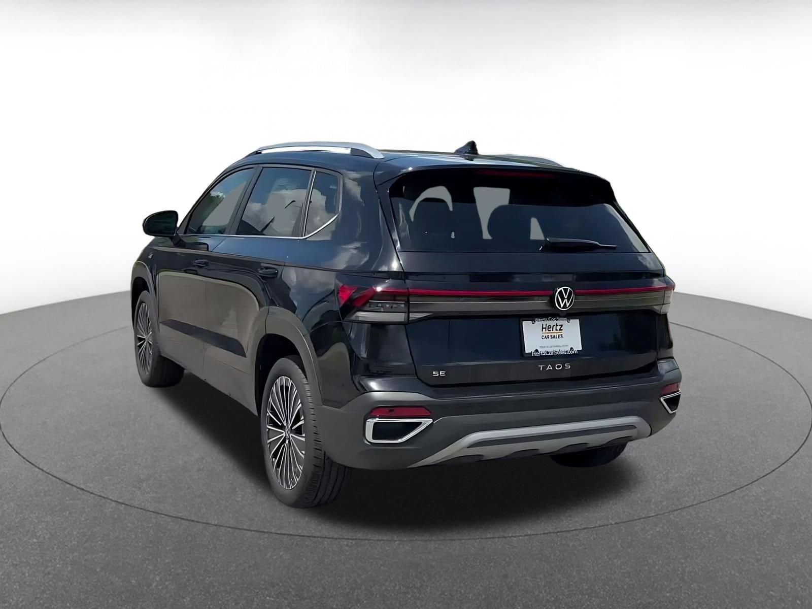 Thumbnail: 2026 Volkswagen Taos - 10