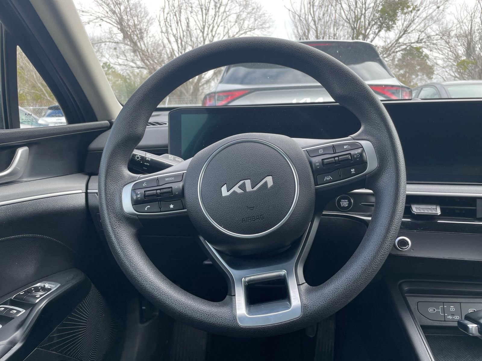 Thumbnail: 2025 Kia K5 - 27