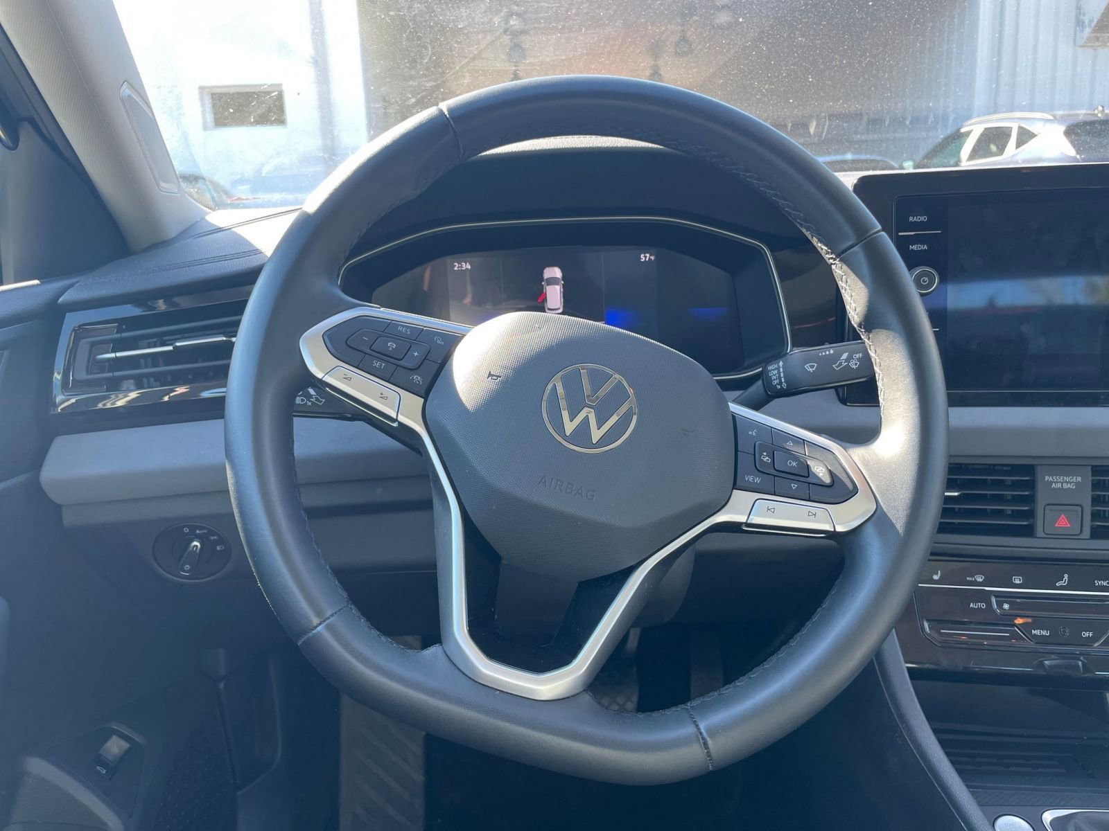 Thumbnail: 2025 Volkswagen Jetta - 27