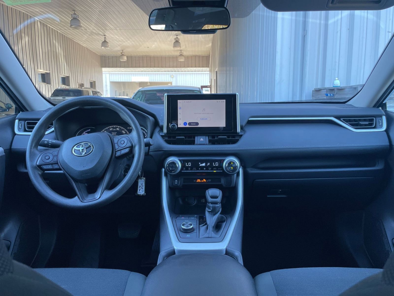 Thumbnail: 2025 Toyota RAV4 - 32