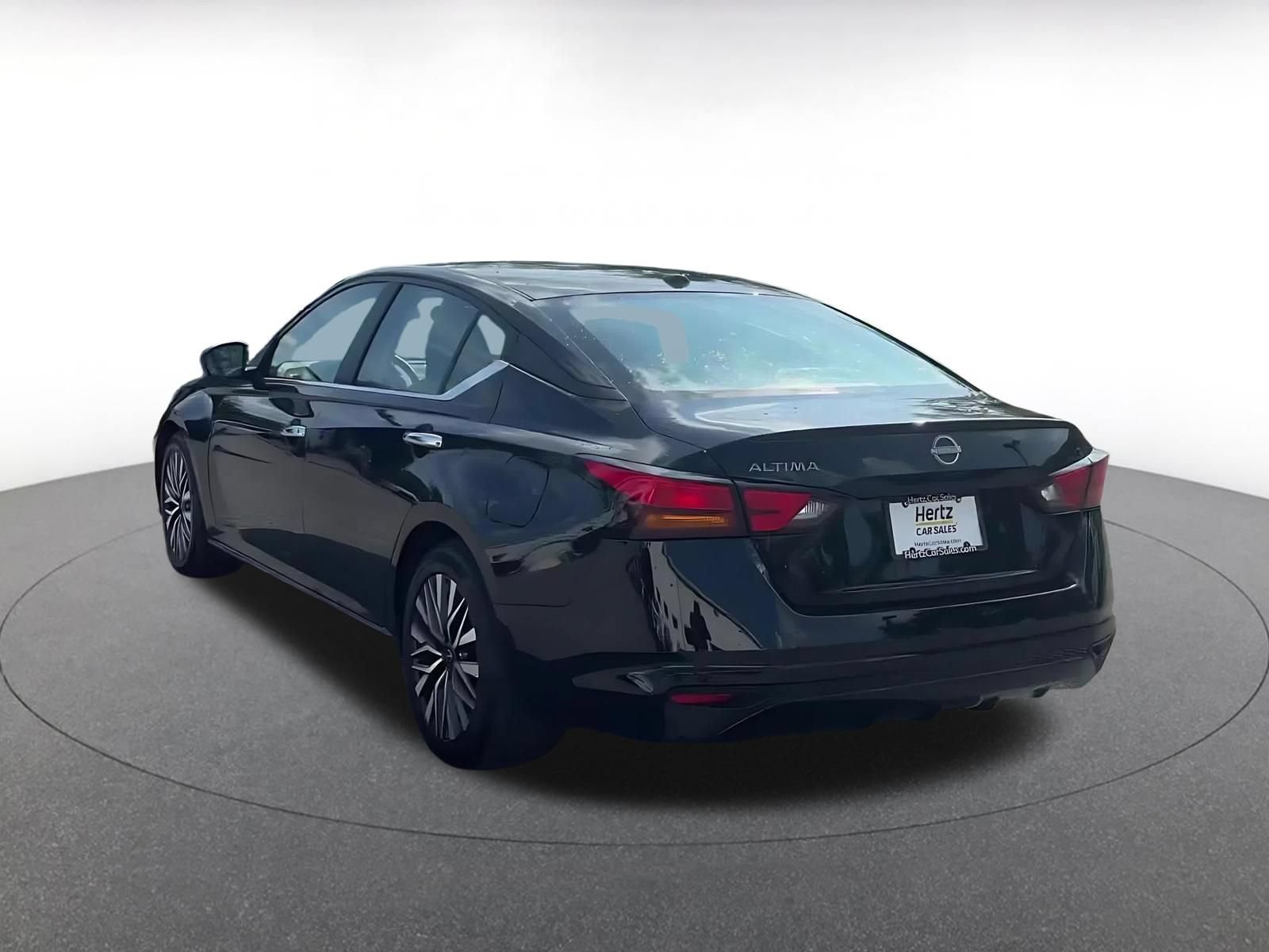 Thumbnail: 2025 Nissan Altima - 10