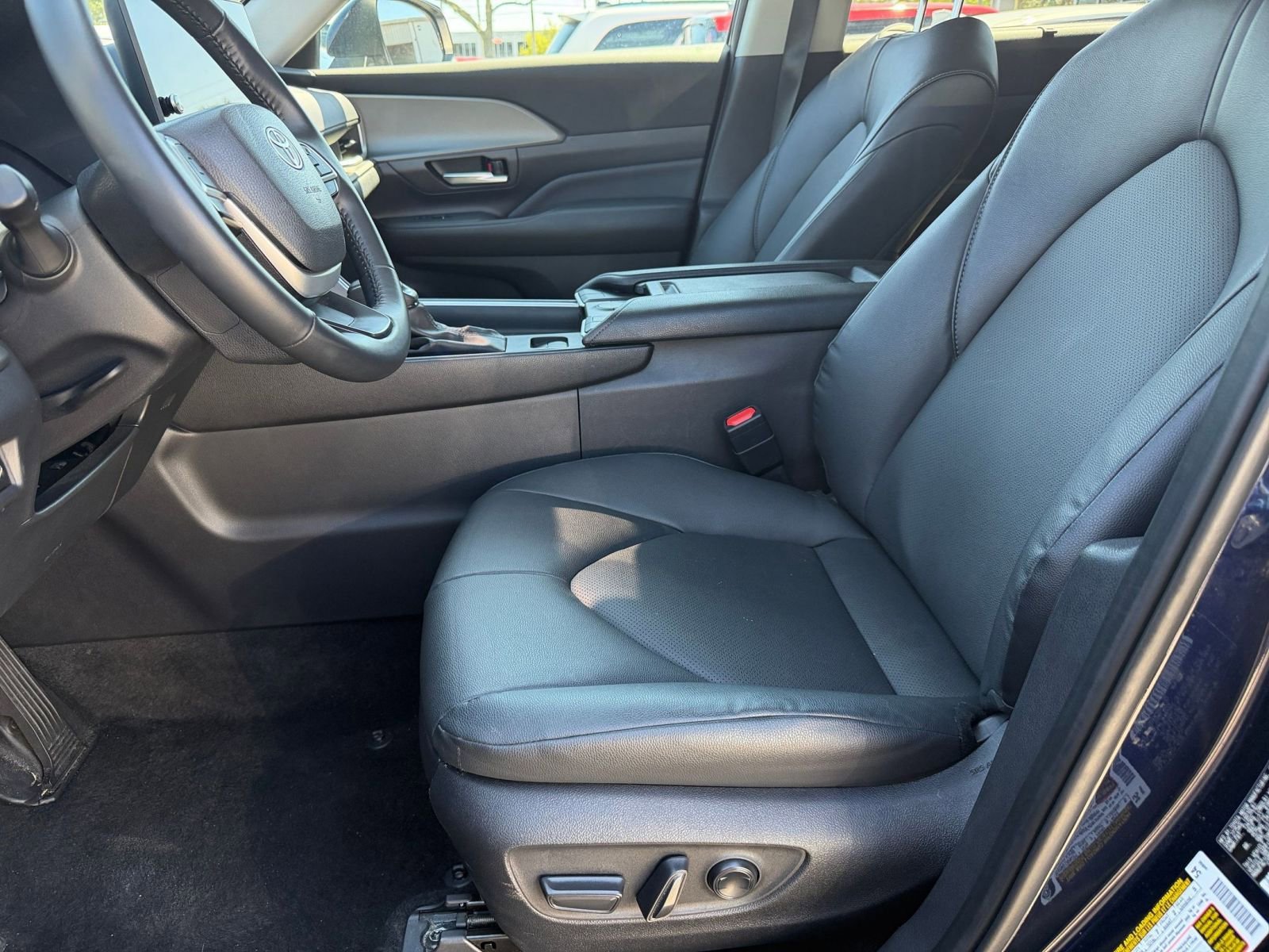 Thumbnail: 2025 Toyota Grand Highlander - 25