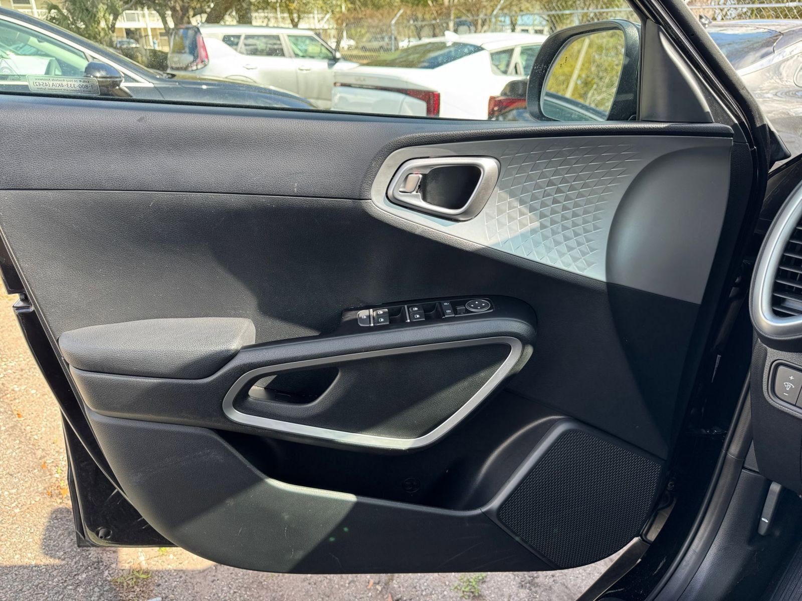 Thumbnail: 2025 Kia Soul - 16