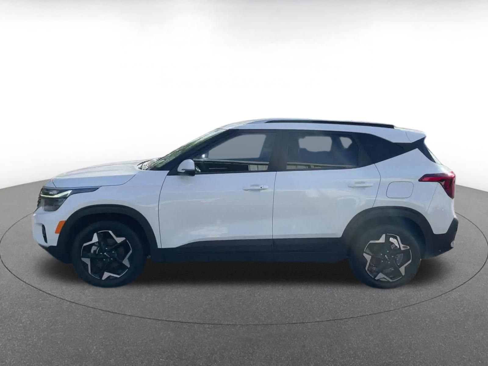 Thumbnail: 2025 Kia Seltos - 8